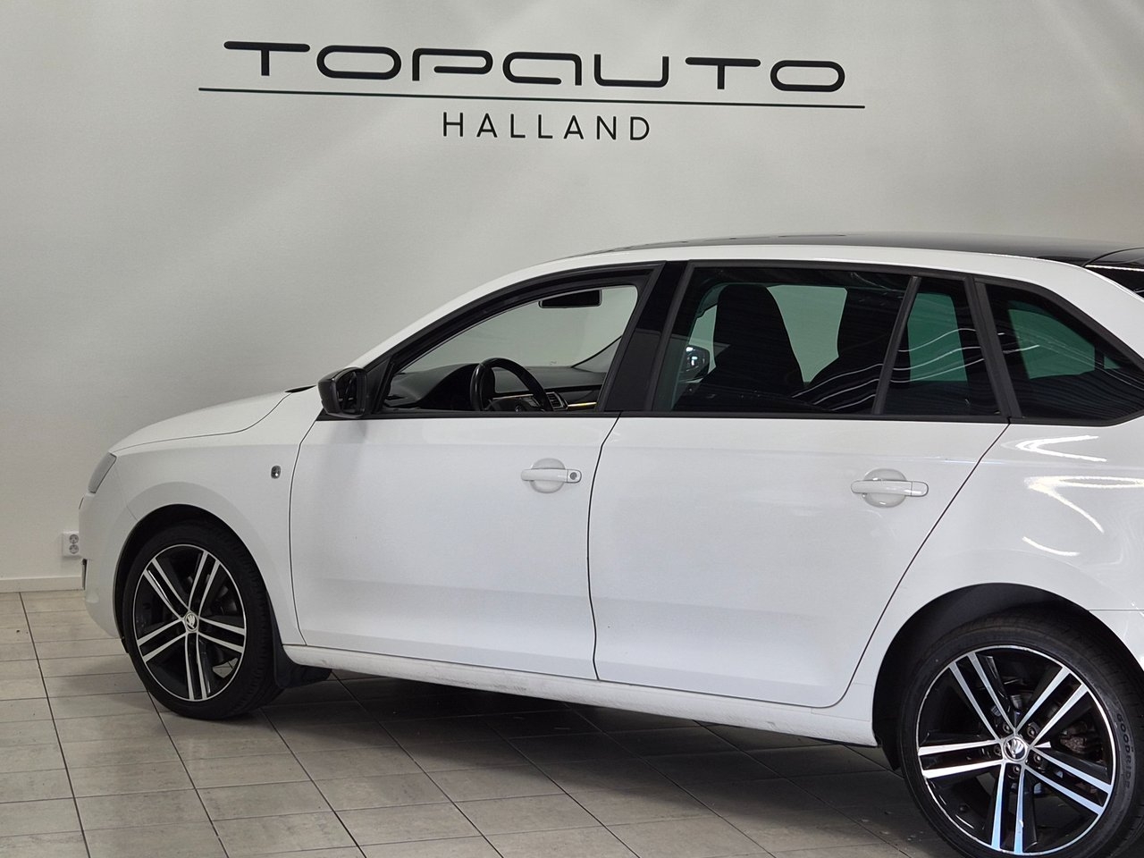 Skoda Rapid Spaceback 1.4 TSI 2014, bild 4/10