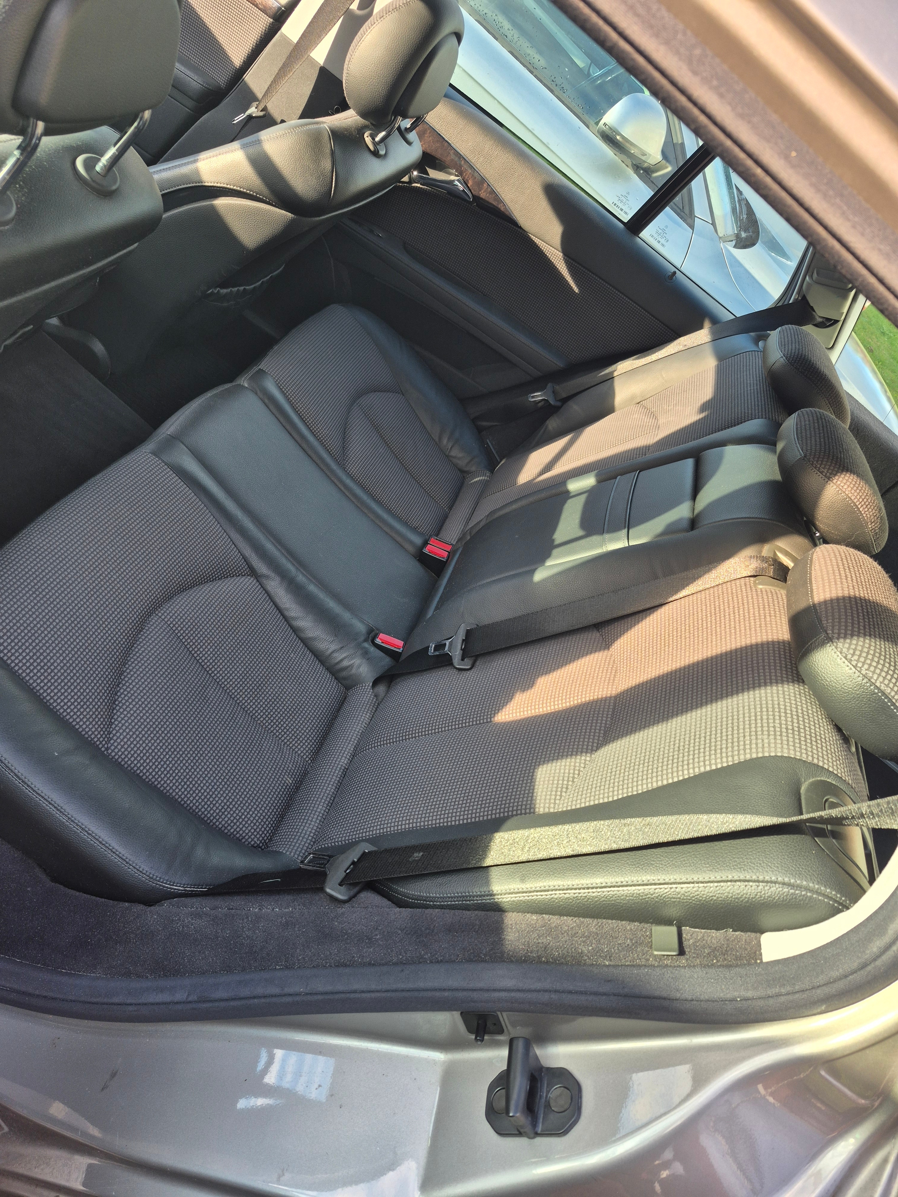 Mercedes-Benz E 320 T CDI 5G-Tronic 2003, bild 8/8