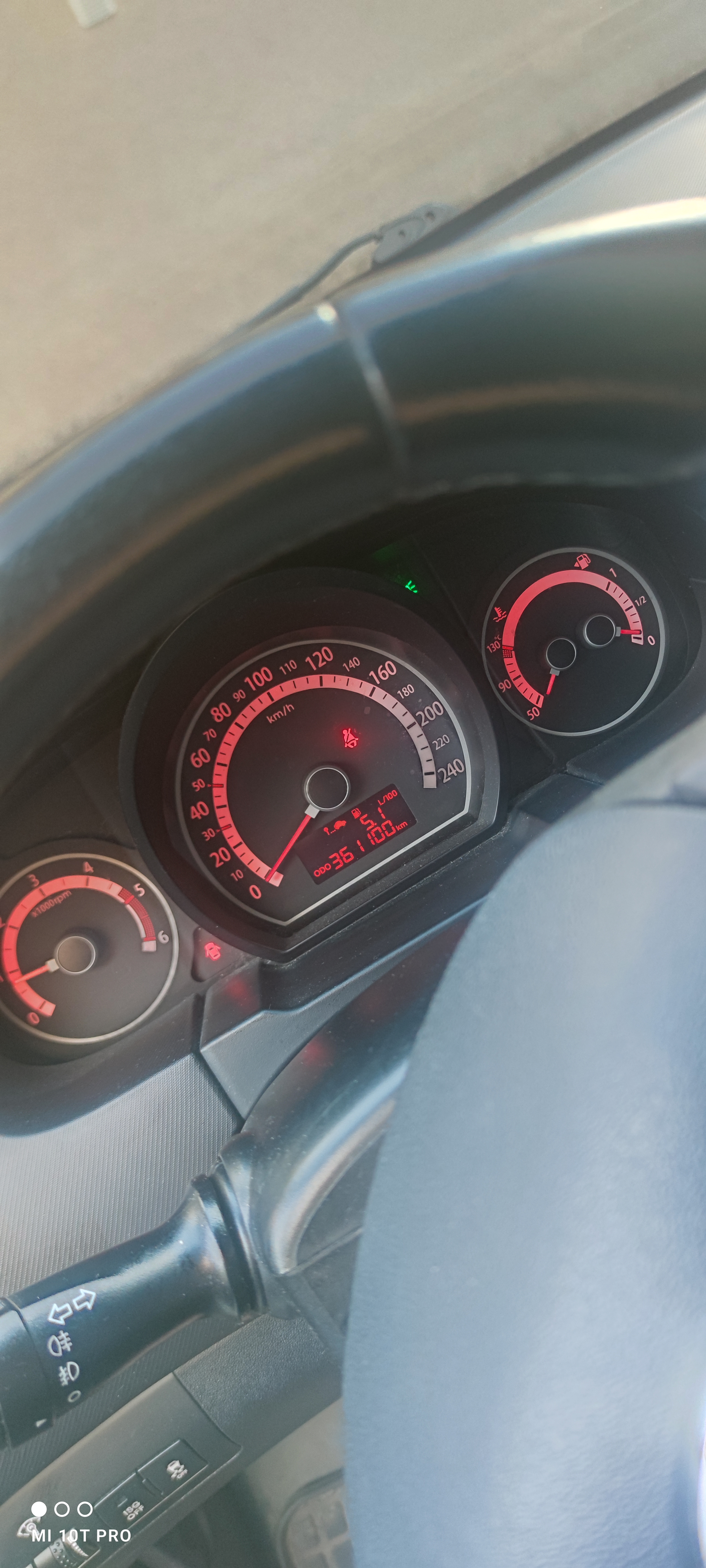 Kia Ceed 1.6 CRDi Manuell 2010, bild 6/7