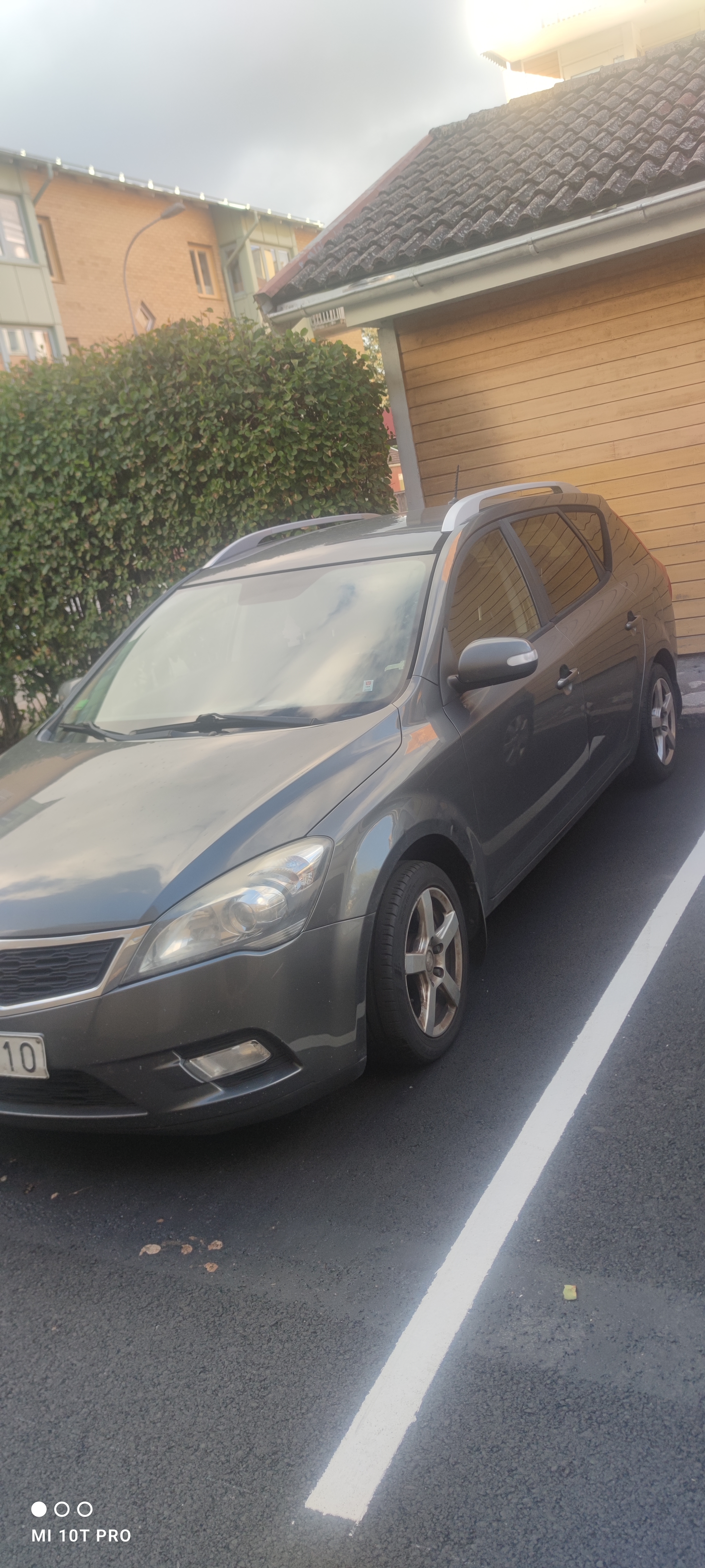 Kia Ceed 1.6 CRDi Manuell 2010, bild 2/7
