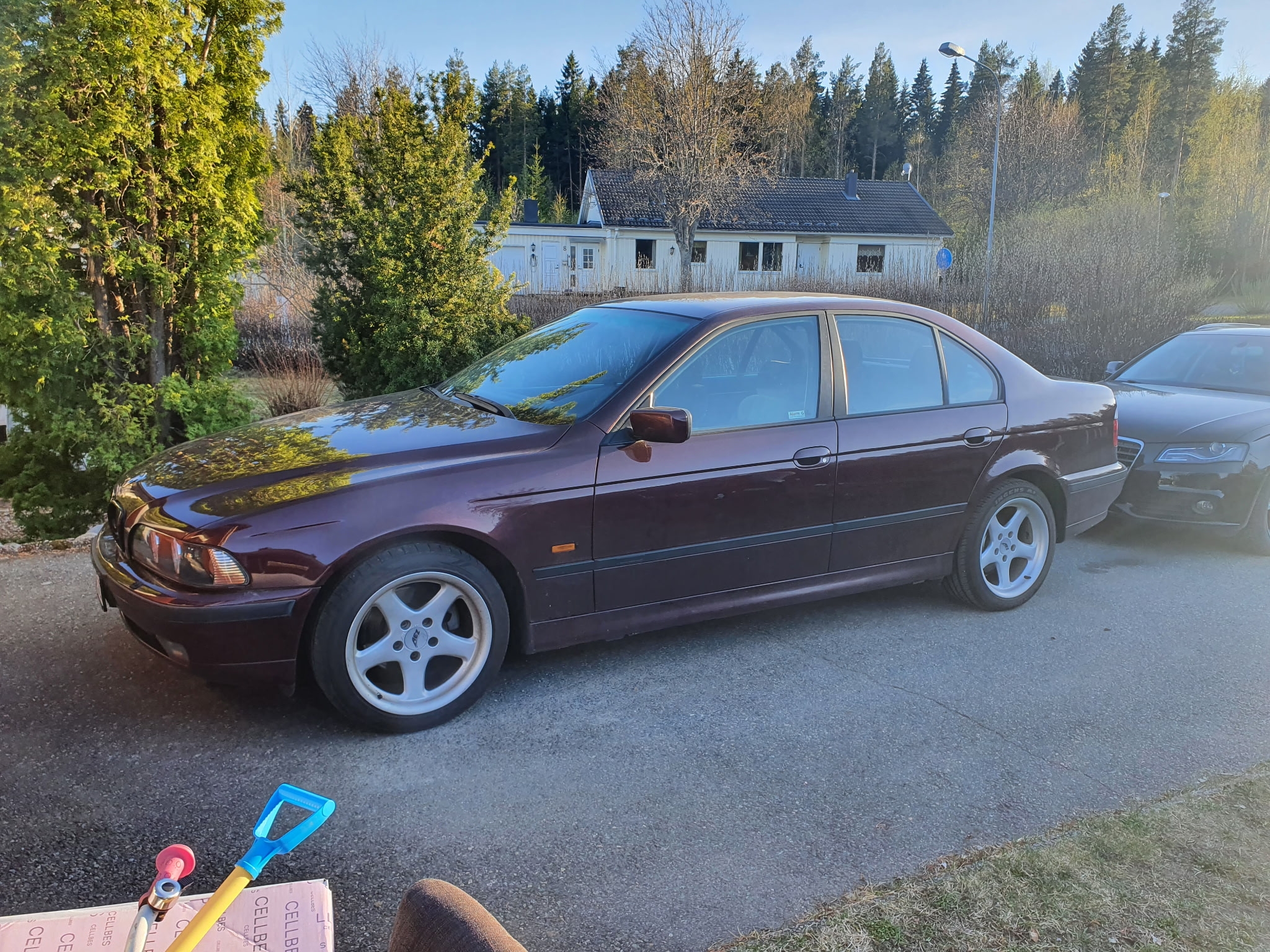 BMW 523