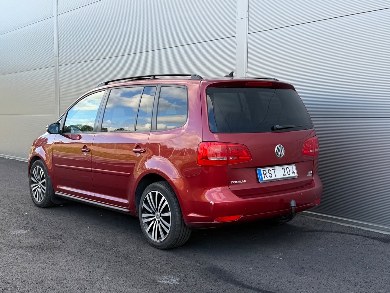 Volkswagen Touran 7-seater 1.6 TDI 2014, photo 4/10