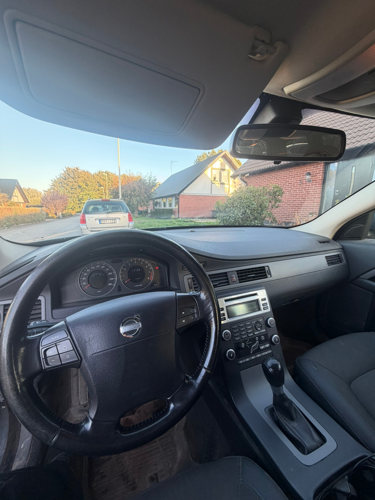 Volvo V70 2.0F Manuell 2009, bild 6/7