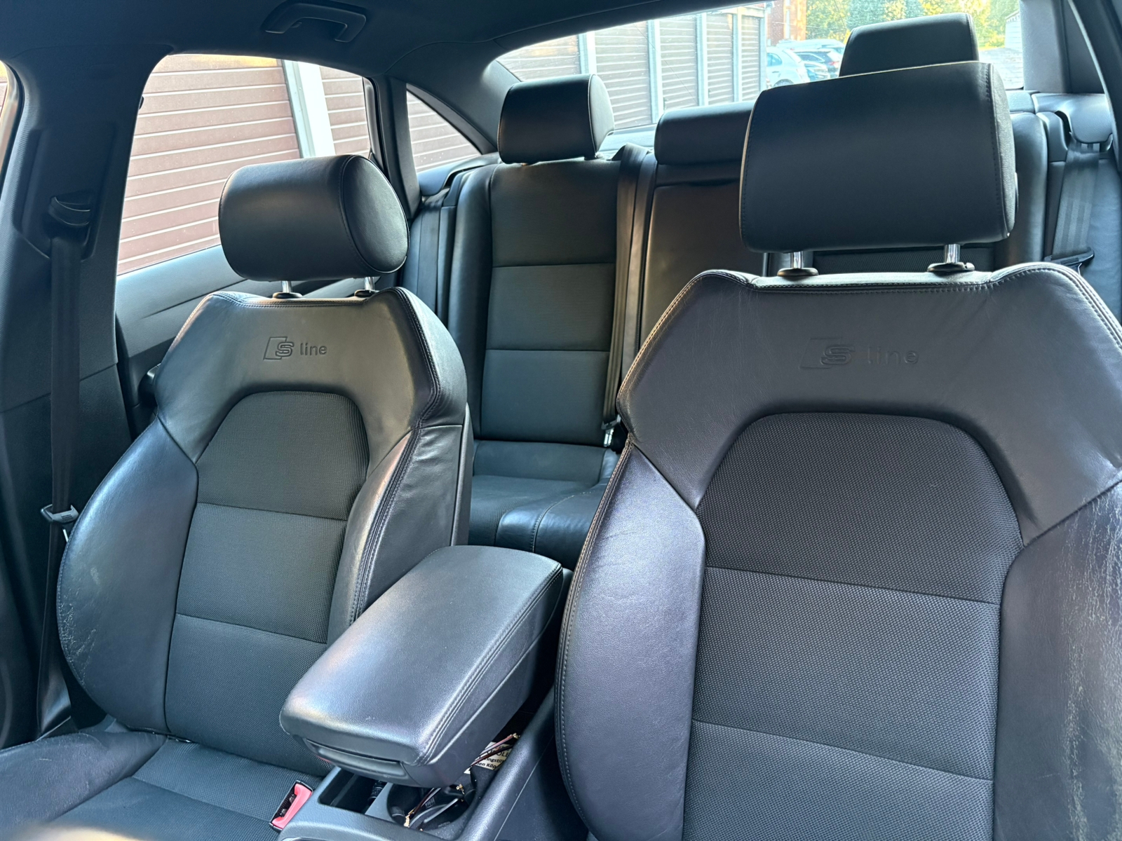 Audi A6 Sedan 2.0 TFSI 2009, bild 6/8