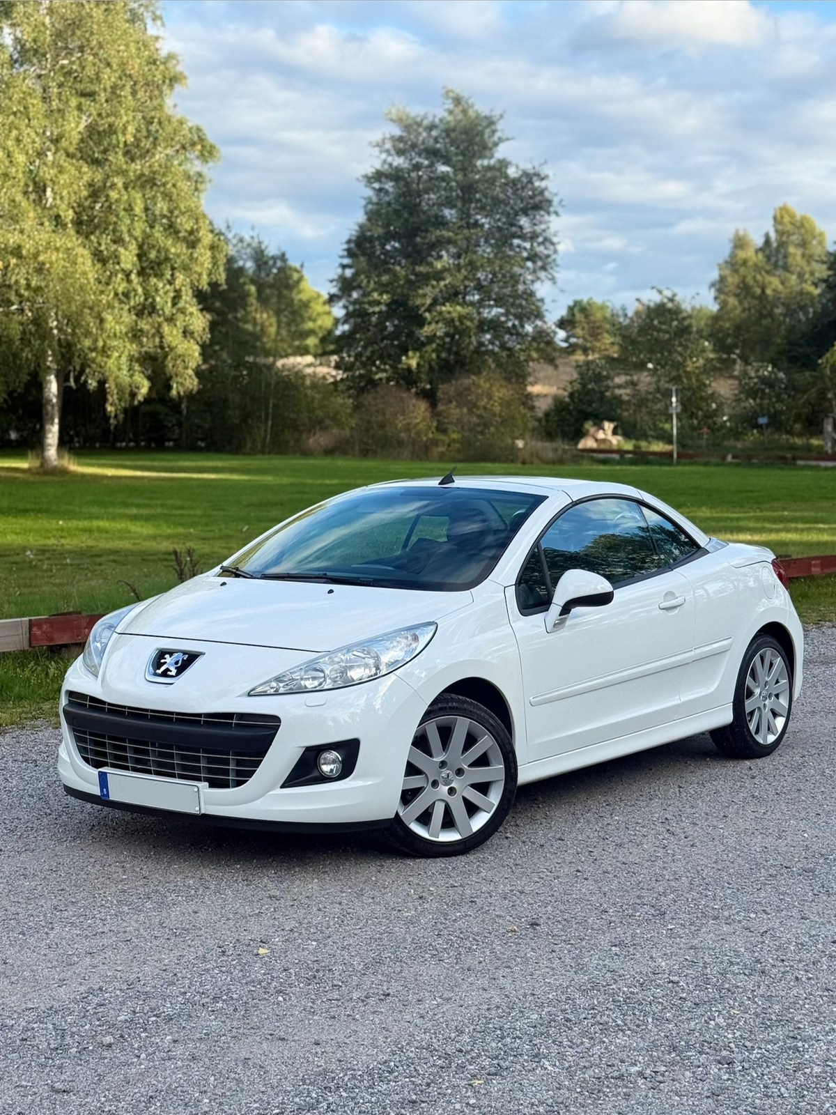 Peugeot 207 CC 1.6 VTi Automat 2011, bild 2/10