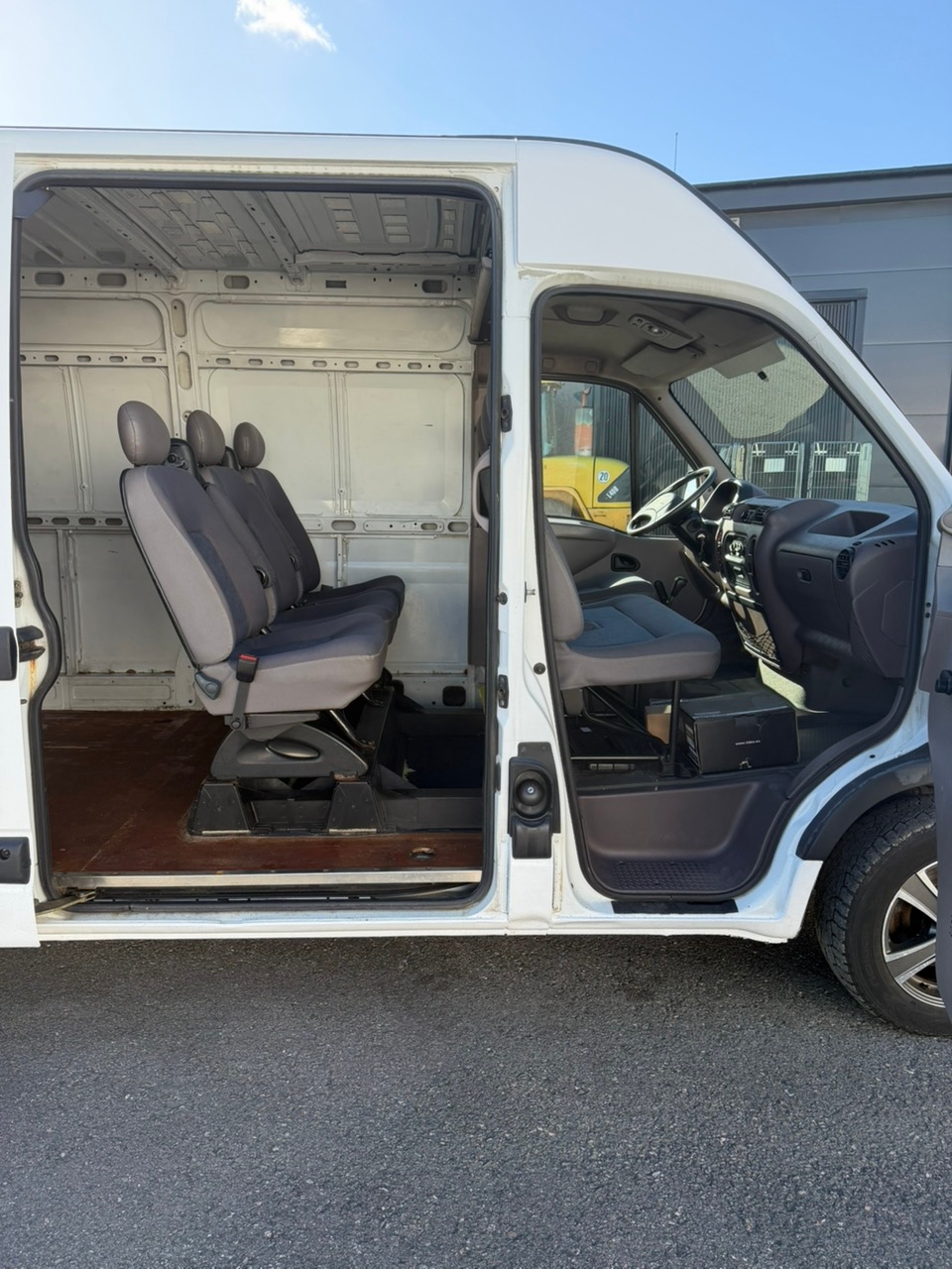 Renault Master 3.5 T 2.5 dCi Manuell 2001, photo 6/6