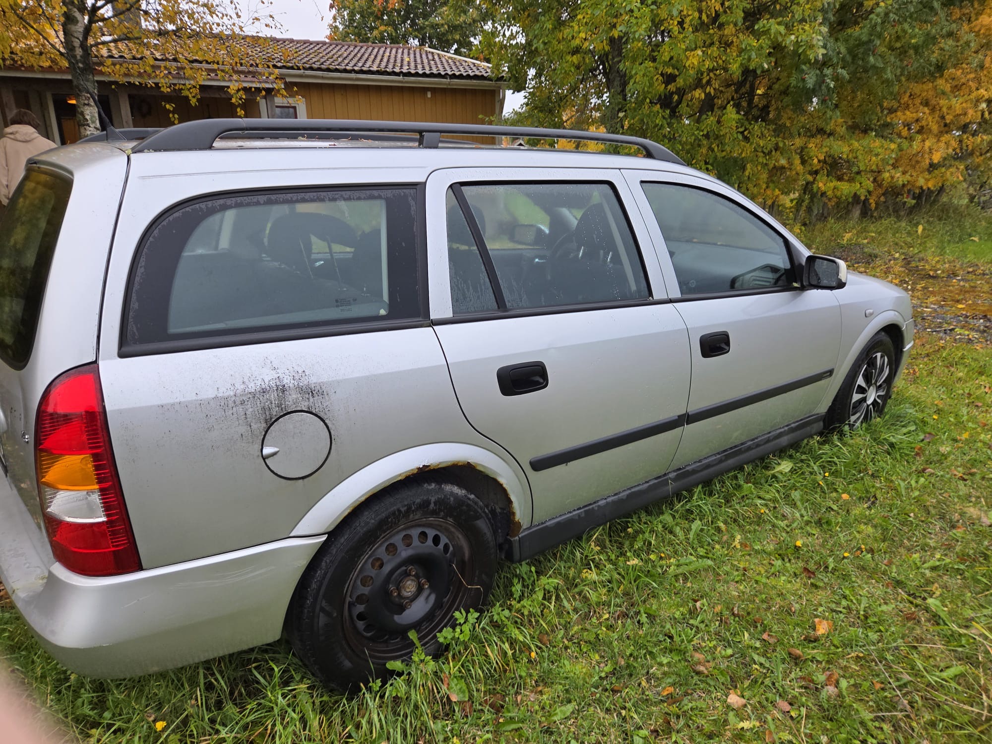 Opel Astra Caravan 1.6 Manuell 2002, bild 3/5