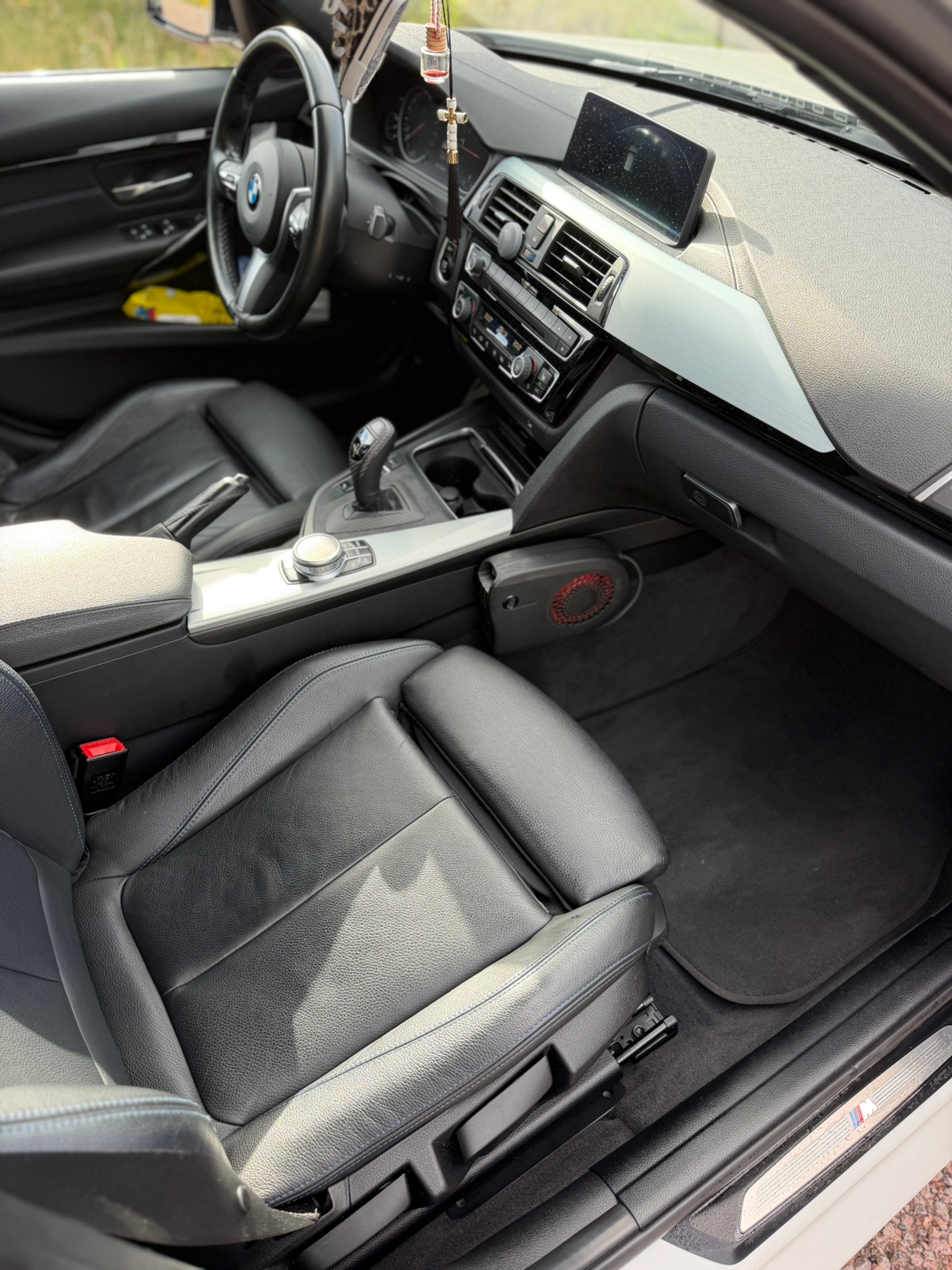 BMW 320 2019, kuva 8/8
