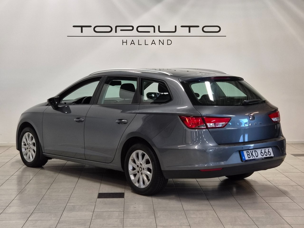 Seat Leon Kombi 1.2 TSI Style 105hk 2014, bild 3/10