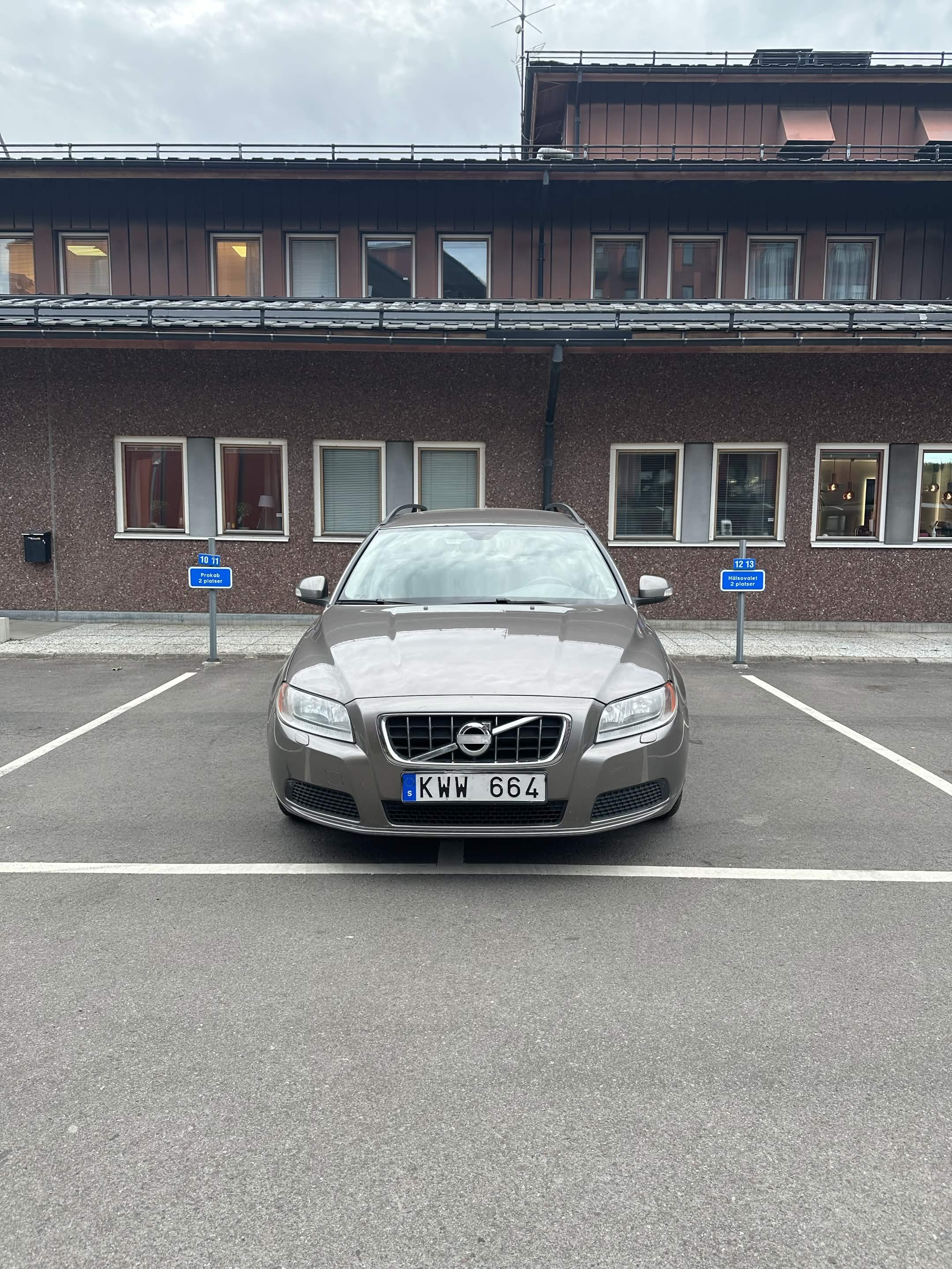 Volvo V70 1.6 D DRIVe Manuell 2011, kuva 2/10