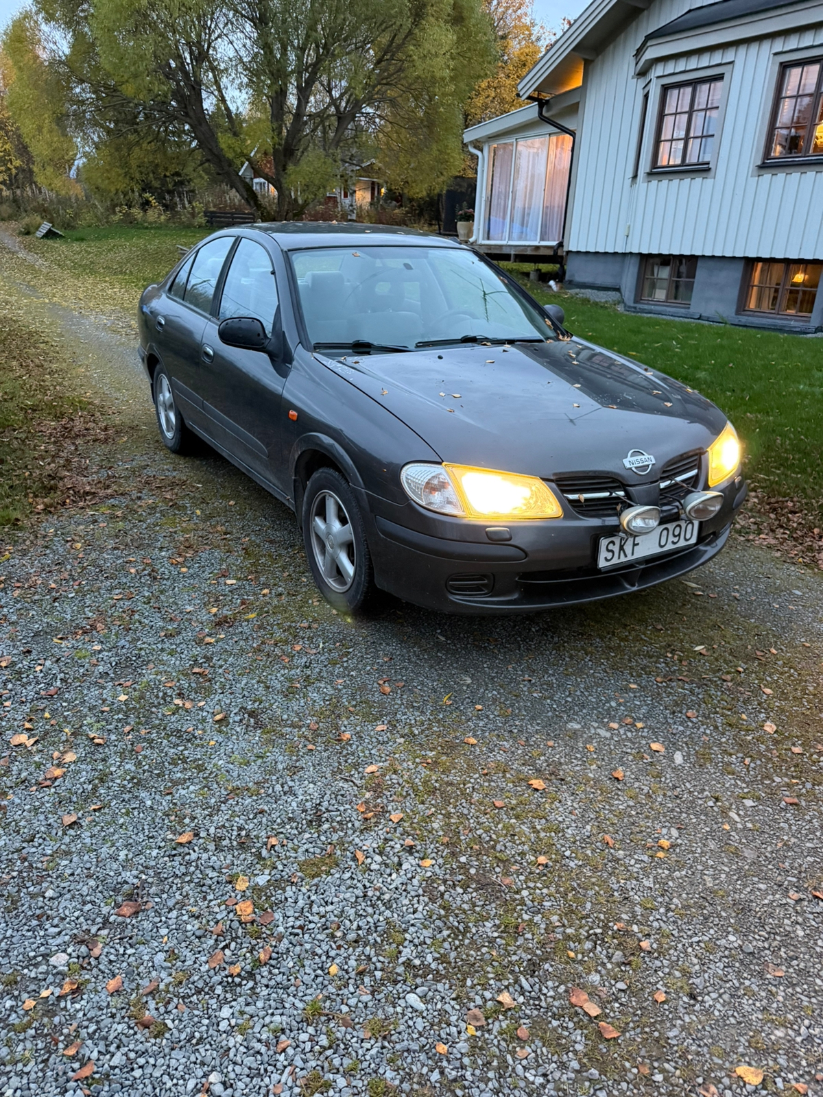 Nissan Almera