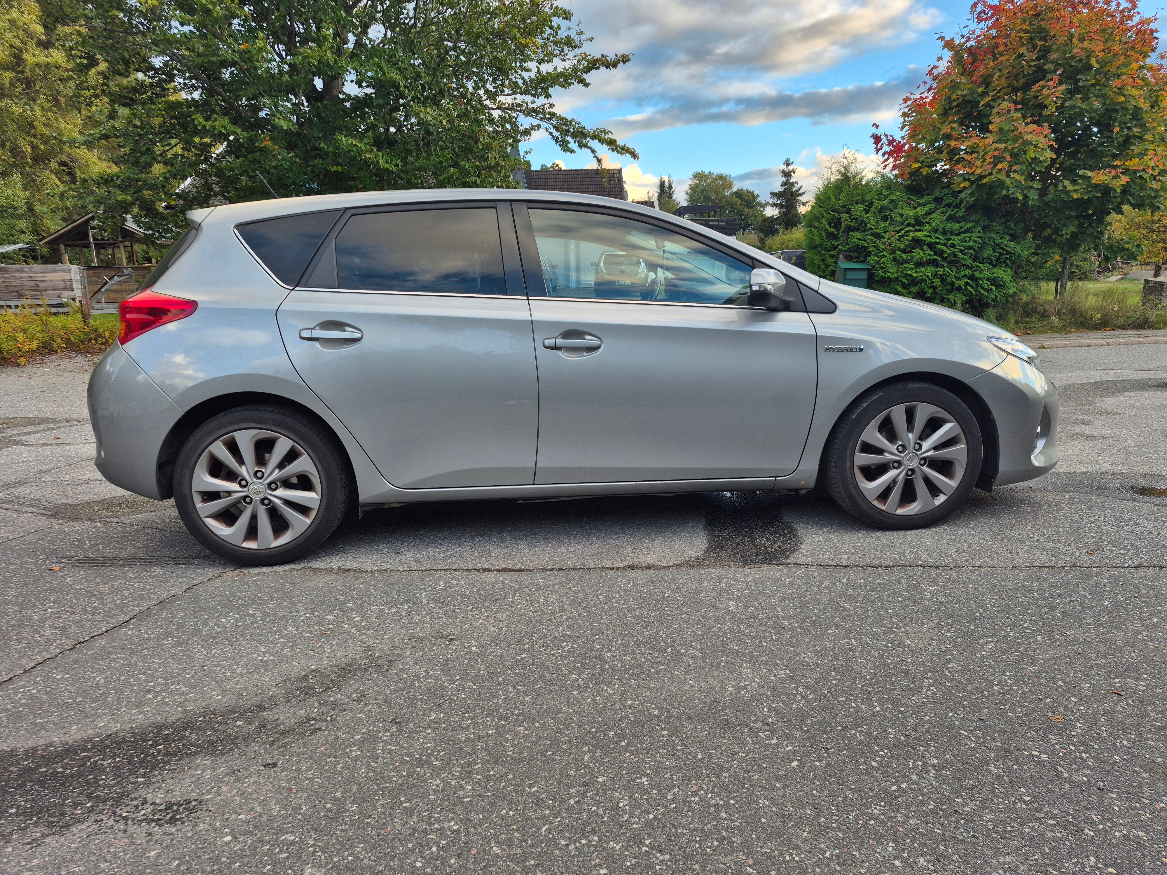 Toyota Auris Hybrid e-CVT 2014, kuva 5/10