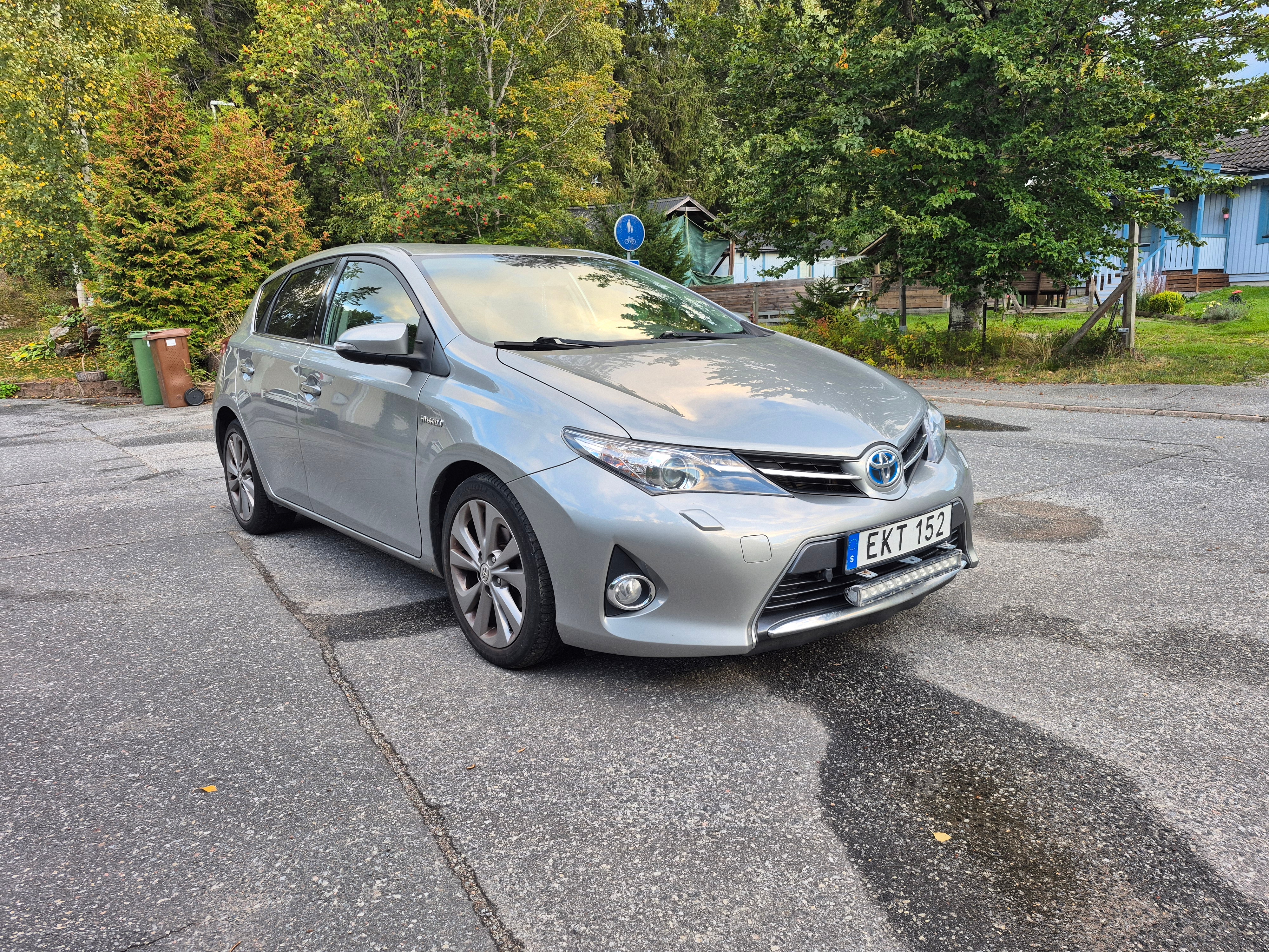 Toyota Auris Hybrid e-CVT 2014, kuva 6/10