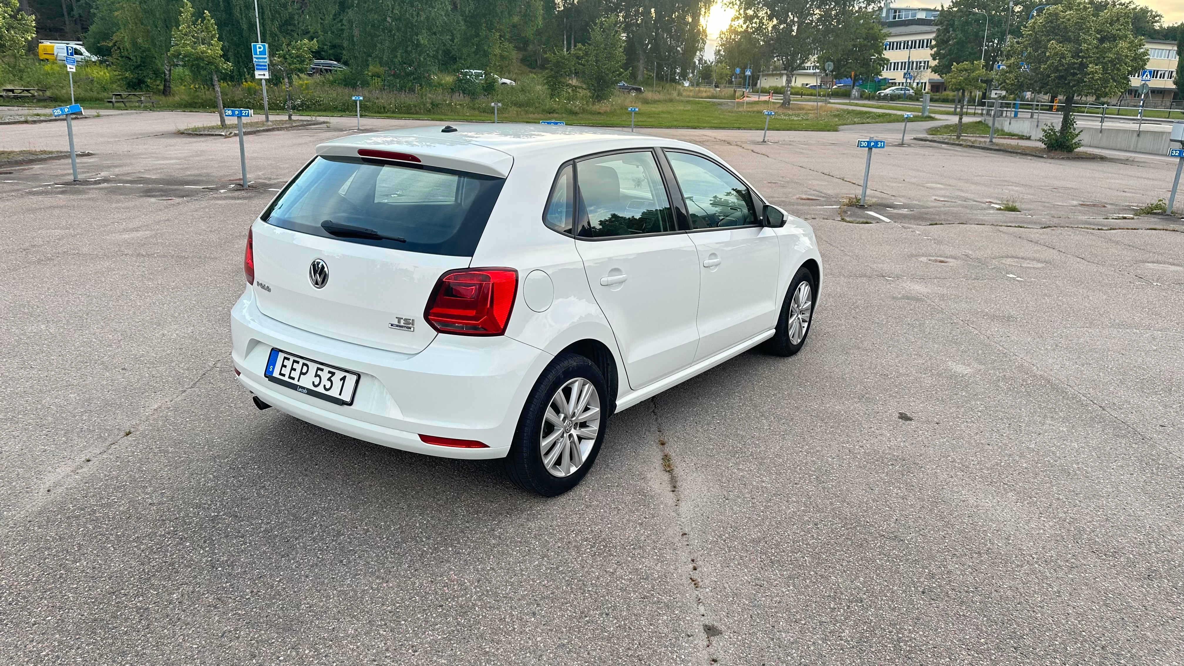 Volkswagen Polo 2016, bild 6/10