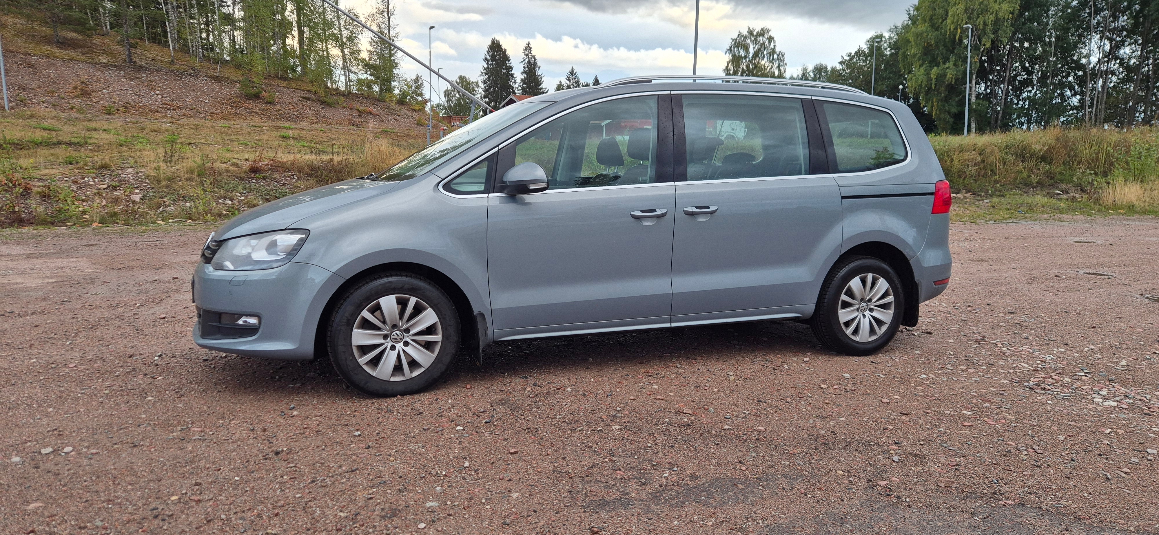 Volkswagen Sharan 2011, bild 3/9