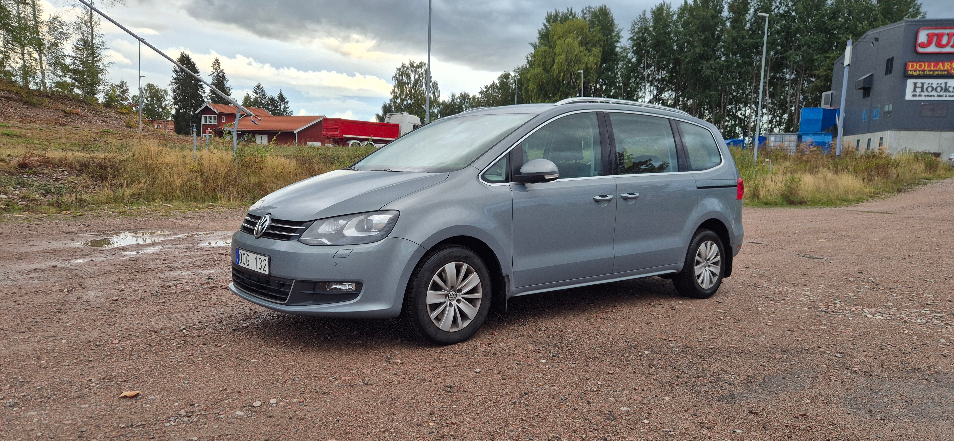 Volkswagen Sharan 2011, bild 2/9