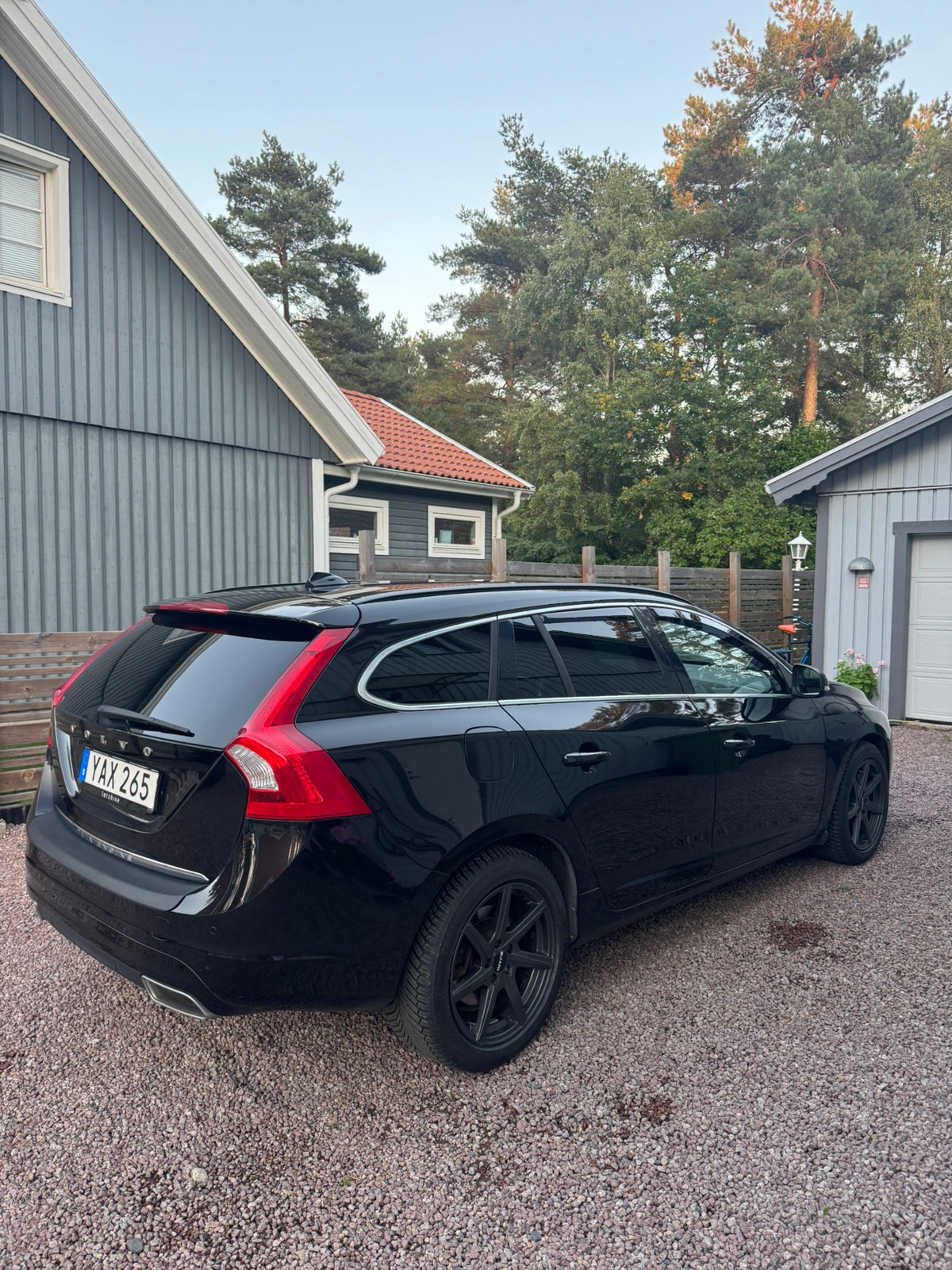 Volvo V60 D5 Twin Engine AWD Geartronic 2016, bild 4/6