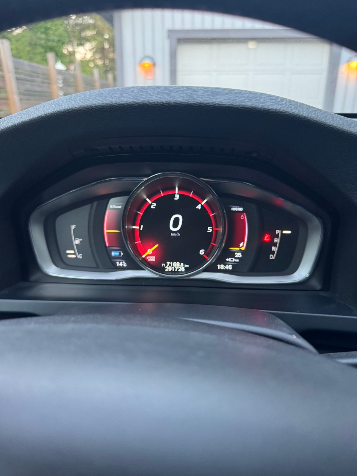 Volvo V60 D5 Twin Engine AWD Geartronic 2016, bild 6/6