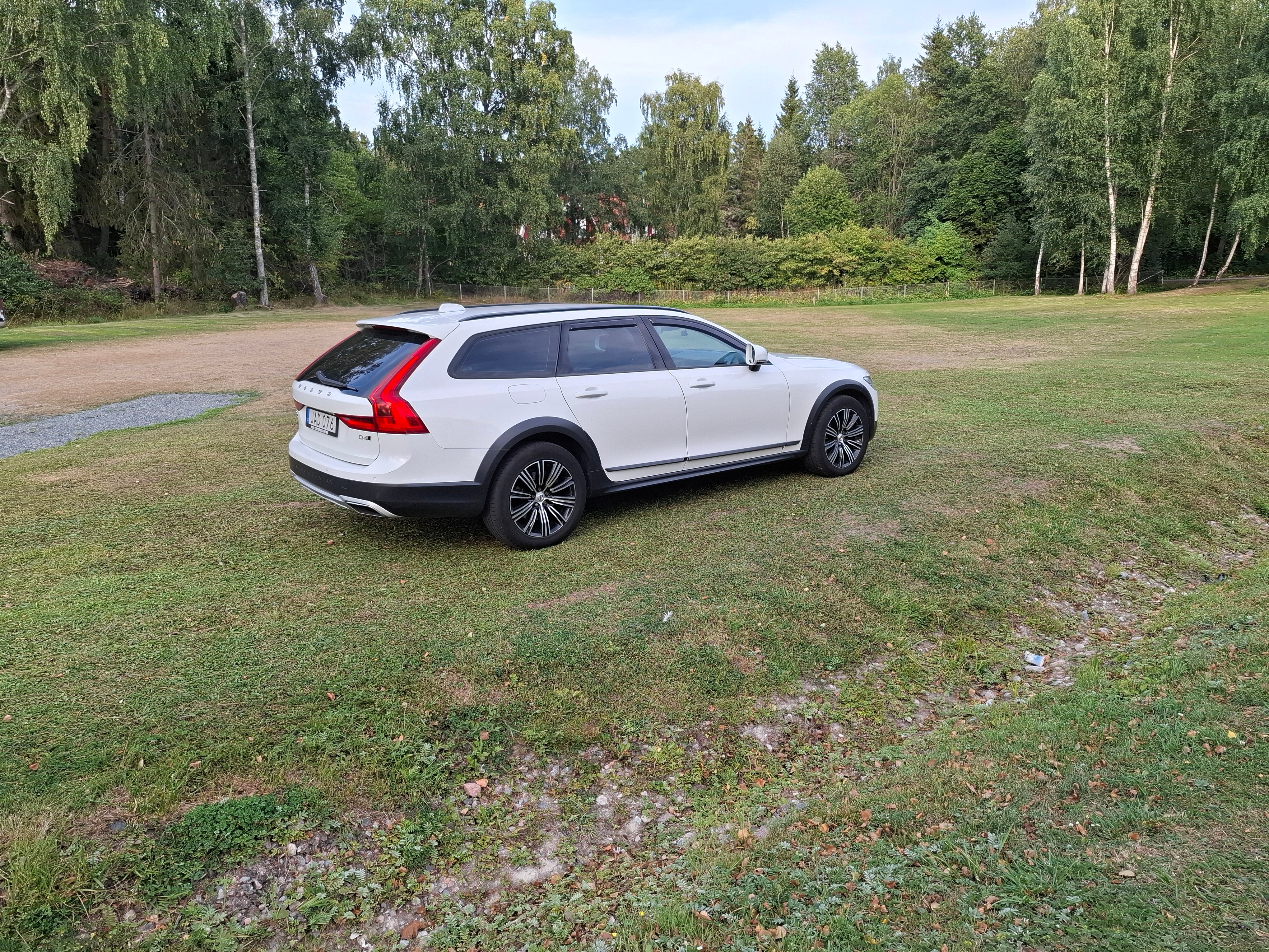 Volvo V90 Cross Country 2017, kuva 3/4