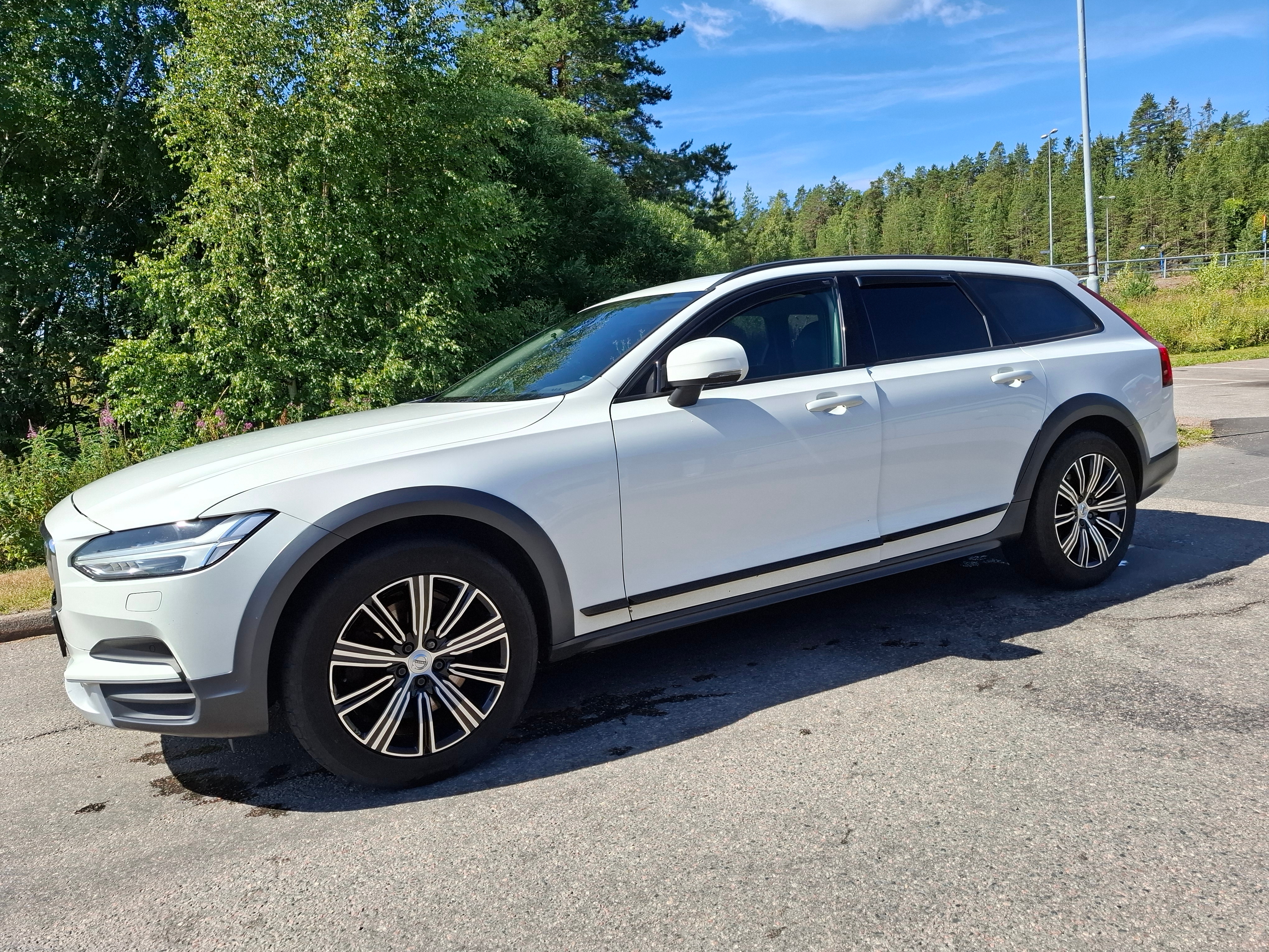Volvo V90 Cross Country 2017, kuva 4/4