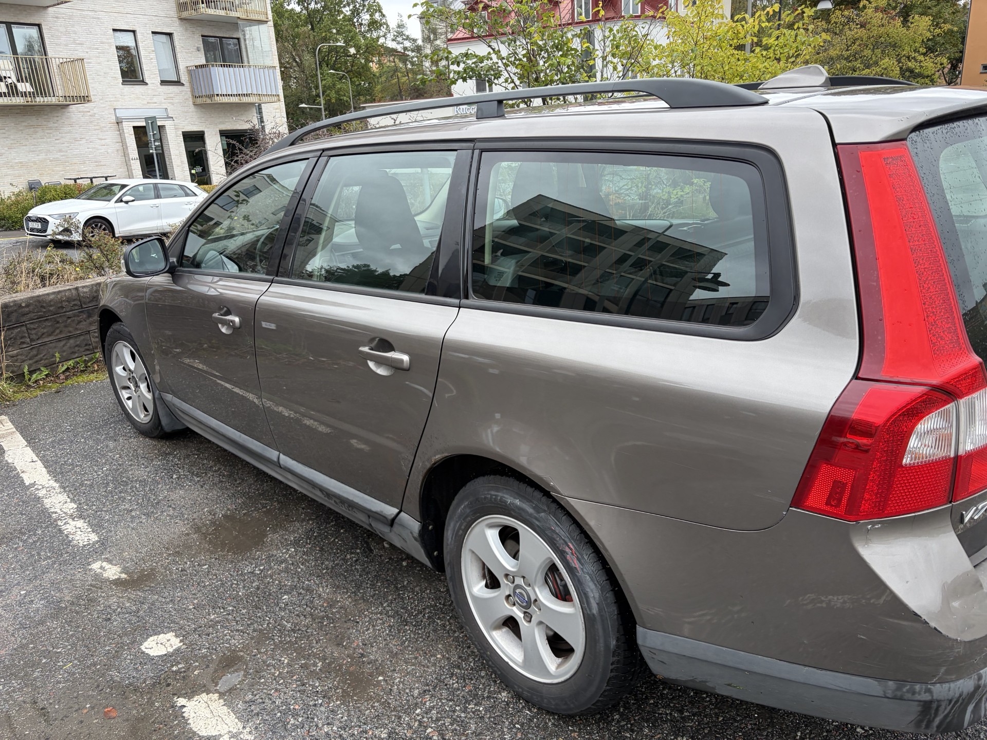 Volvo V70 2.5T Geartronic 2009, photo 2/8