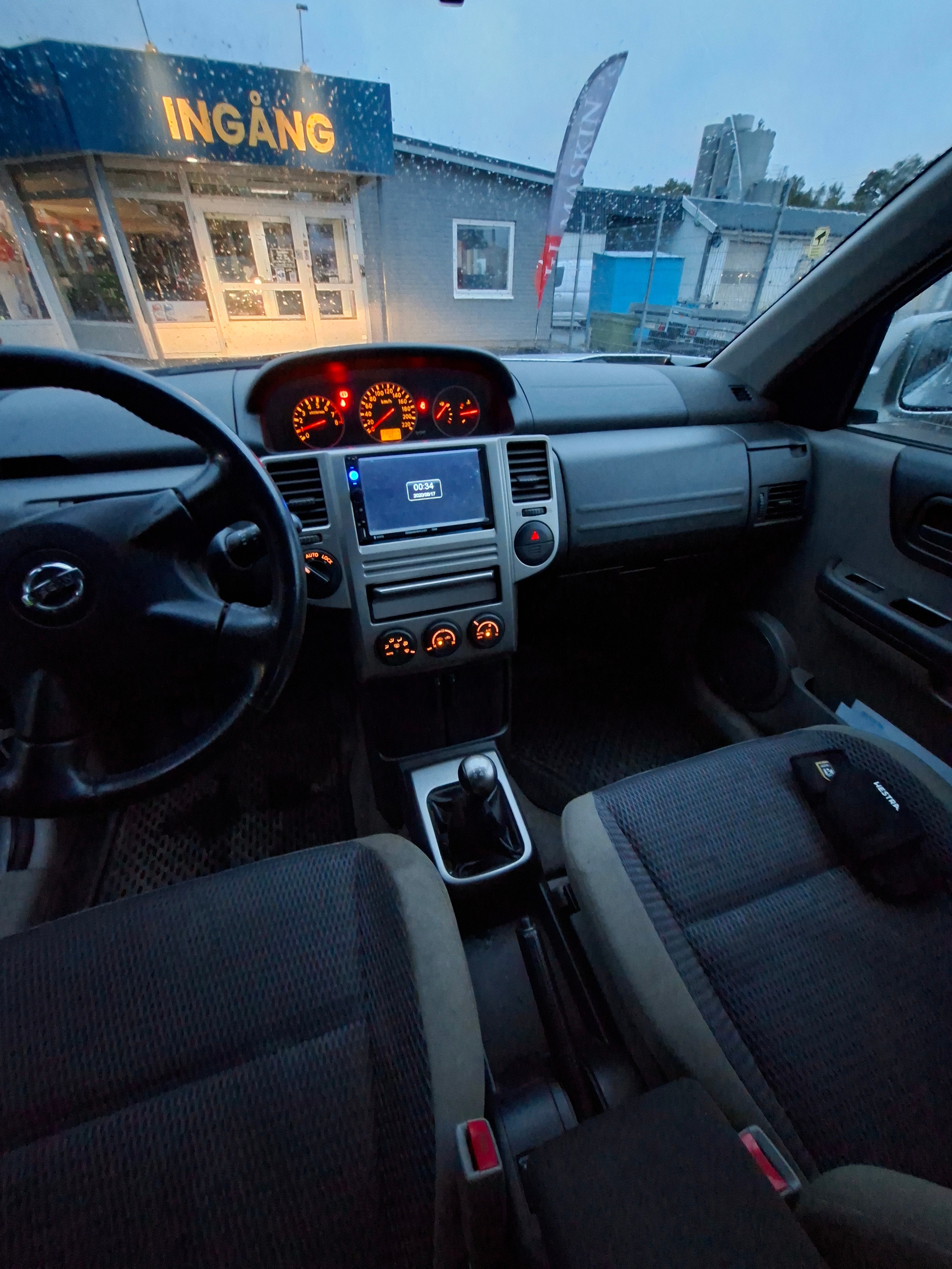 Nissan X-Trail 2.0 4x4 Manuell 2006, bild 4/4