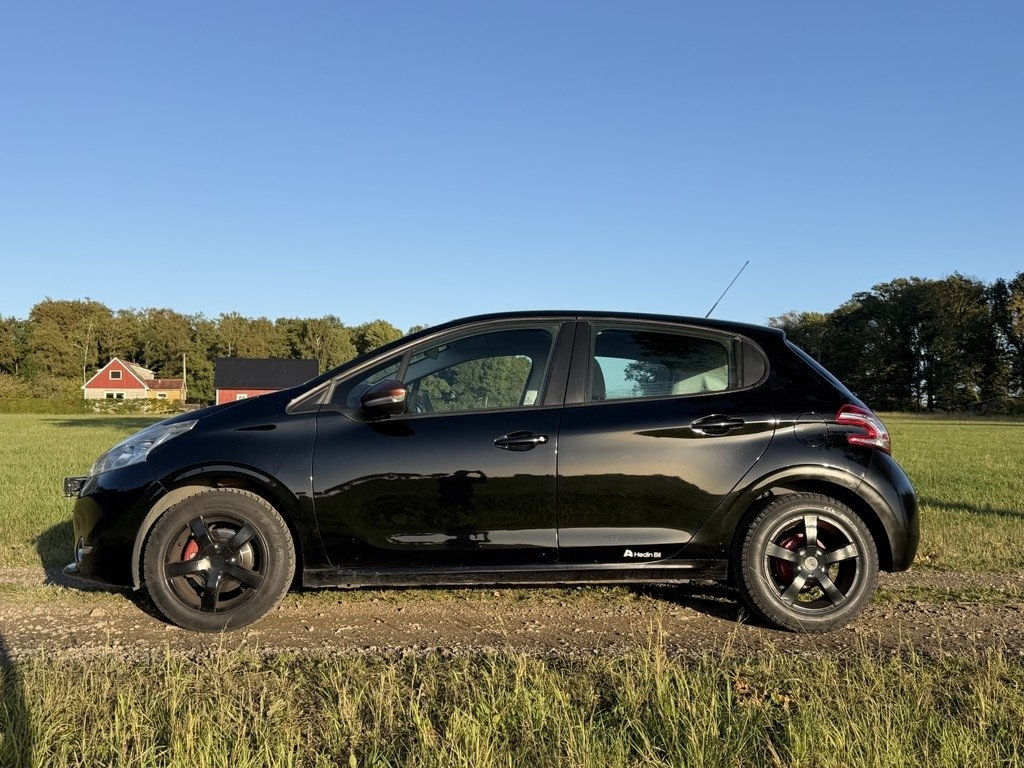 Peugeot 208 5-dörrar 1.2 VTi 2012, bild 4/10