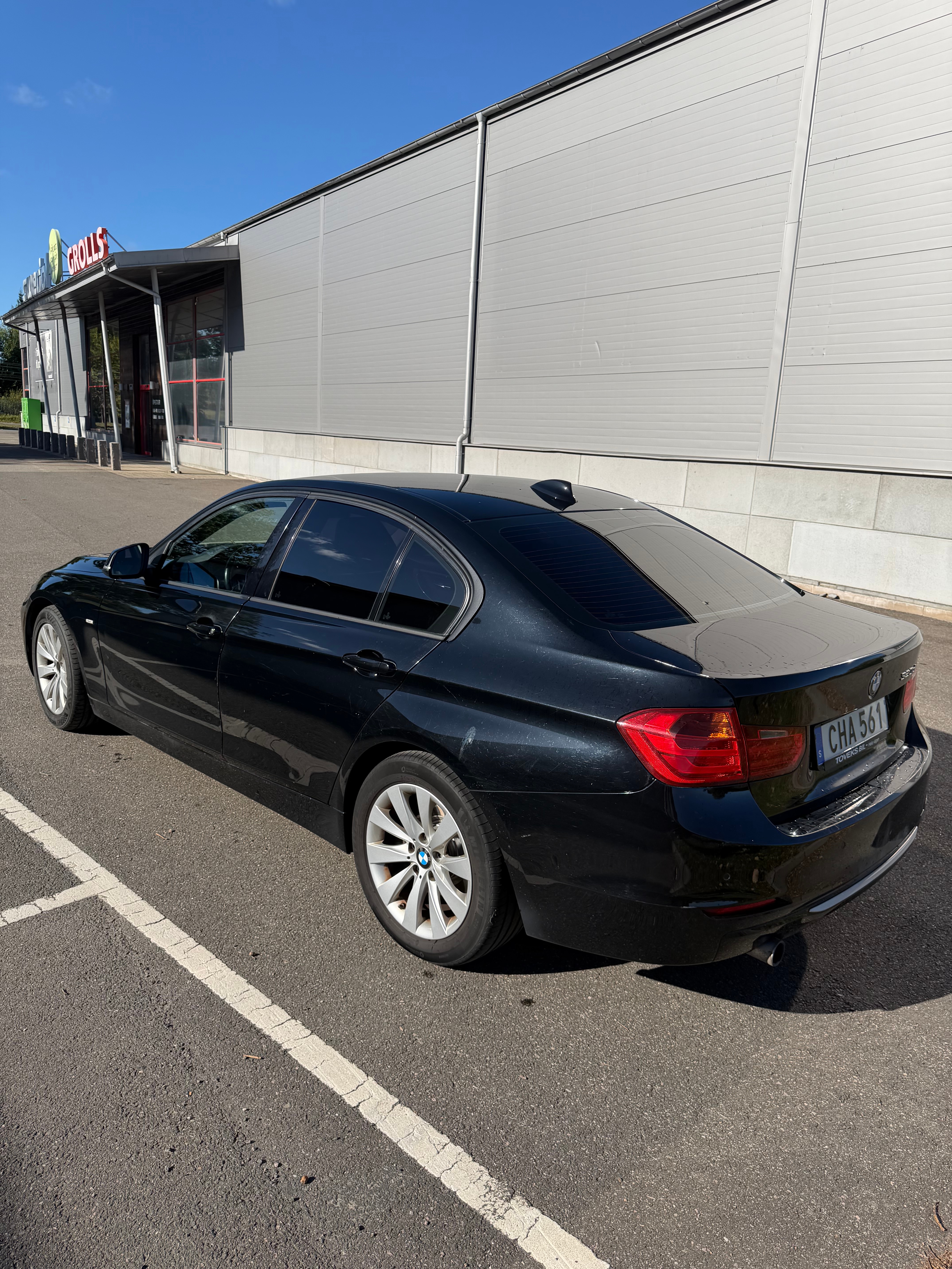 BMW 320 d Sedan Steptronic 2014, bild 2/6