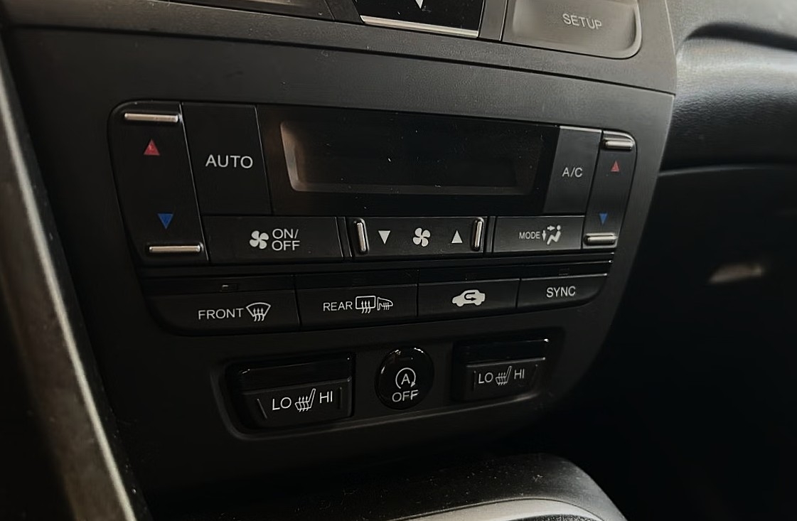 Honda Civic 1.3 i-VTEC Manuell 2012, bild 6/10