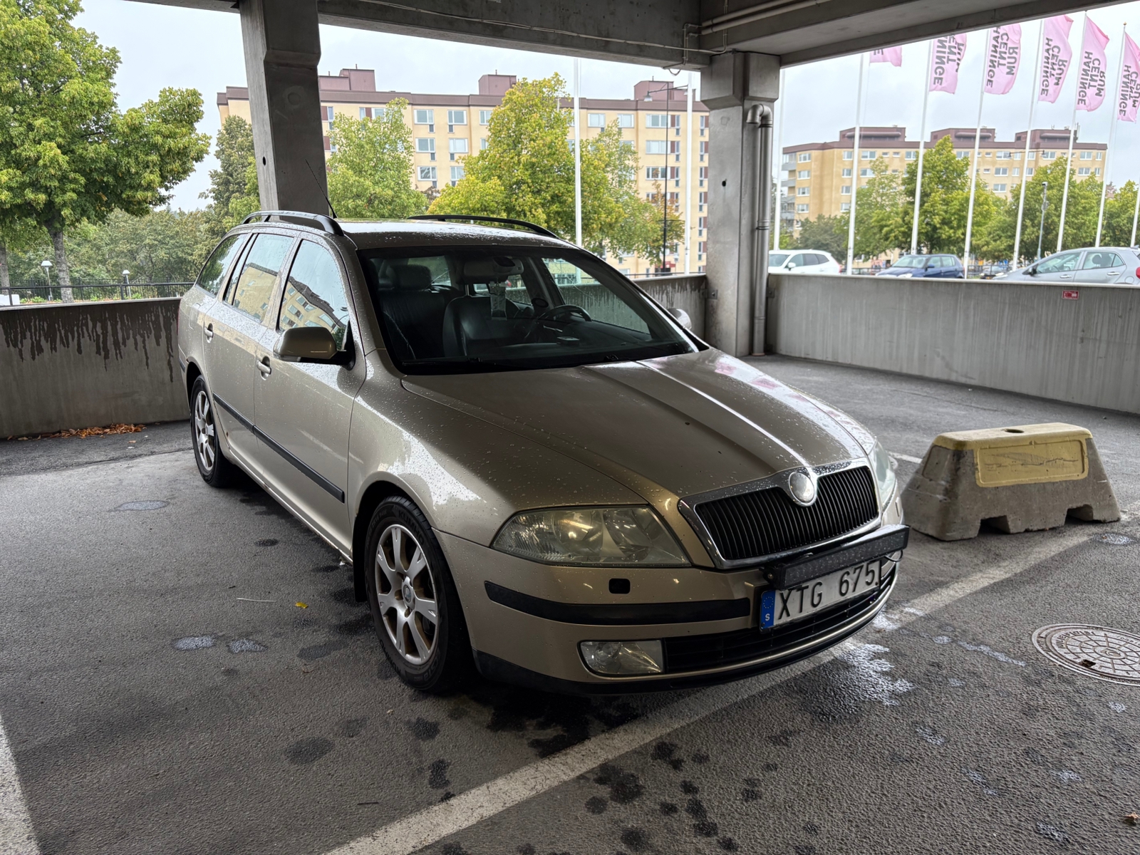 Skoda Octavia Kombi 2.0 FSI Manuell 2006, bild 2/7