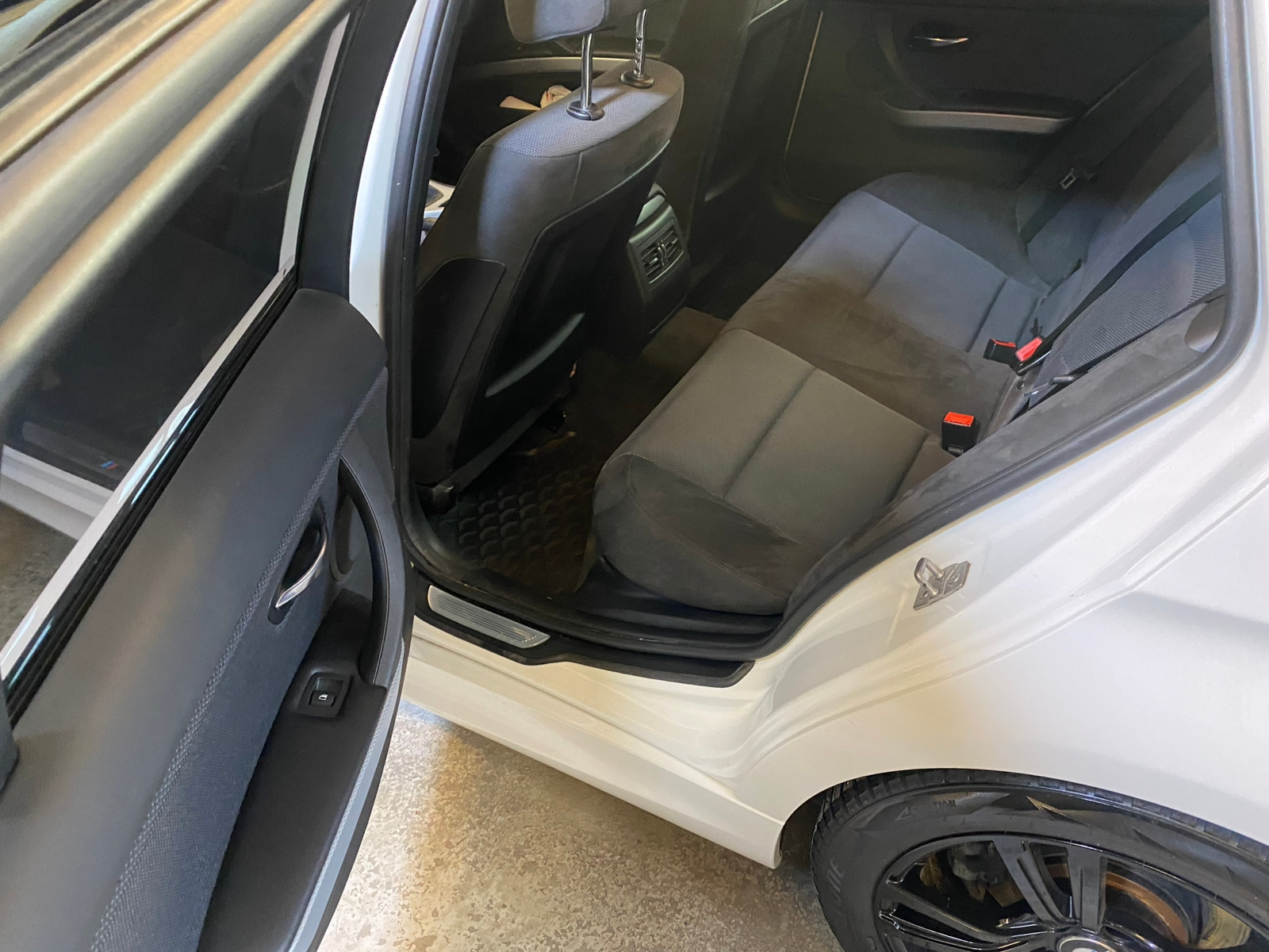 BMW 320 d xDrive Touring Manuell 2012, kuva 6/6