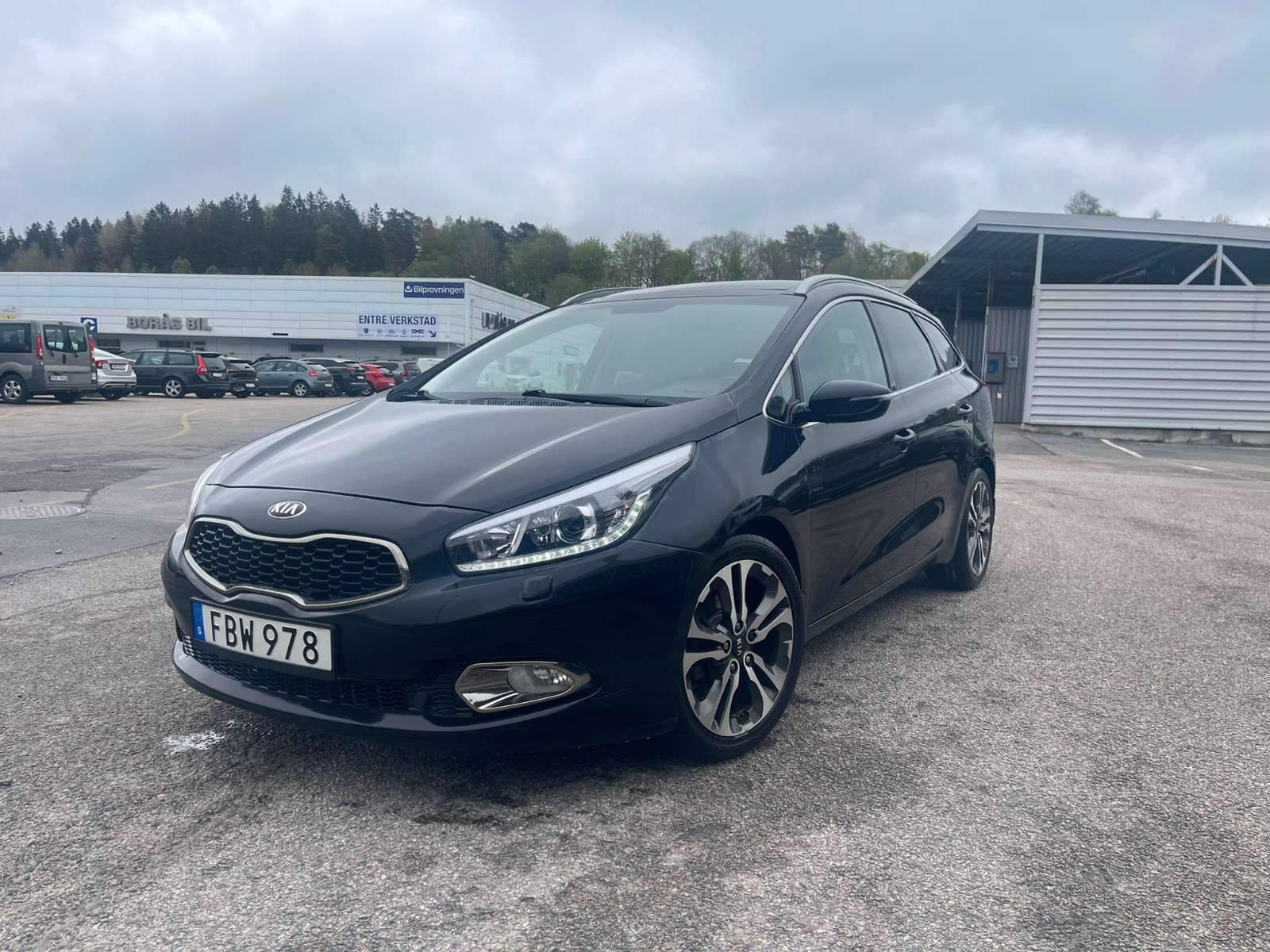 Kia Ceed _sw 1.6 CRDi Manuell 2015, kuva 3/9
