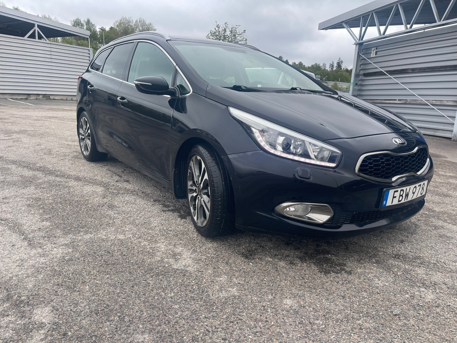 Kia Ceed _sw 1.6 CRDi Manuell 2015, kuva 4/9