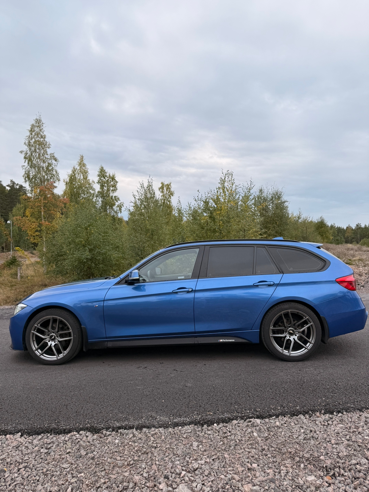 BMW 320 d xDrive Touring Steptronic 2016, bild 3/6