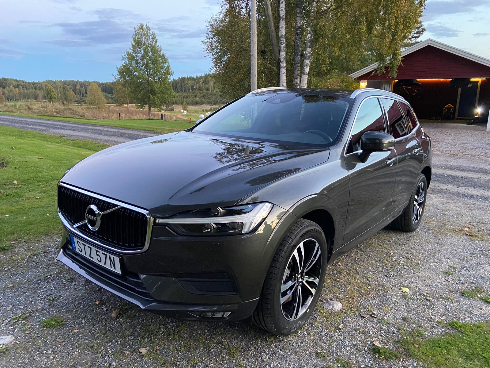 Volvo XC60 B4 AWD Geartronic 2021, photo 5/10