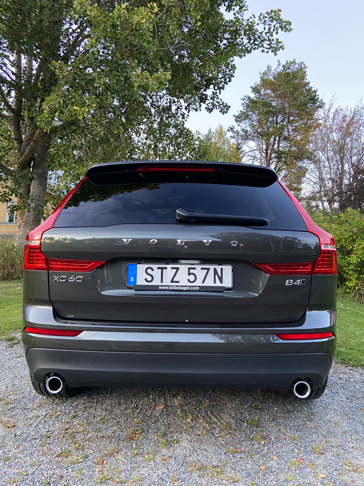 Volvo XC60 B4 AWD Geartronic 2021, photo 3/10