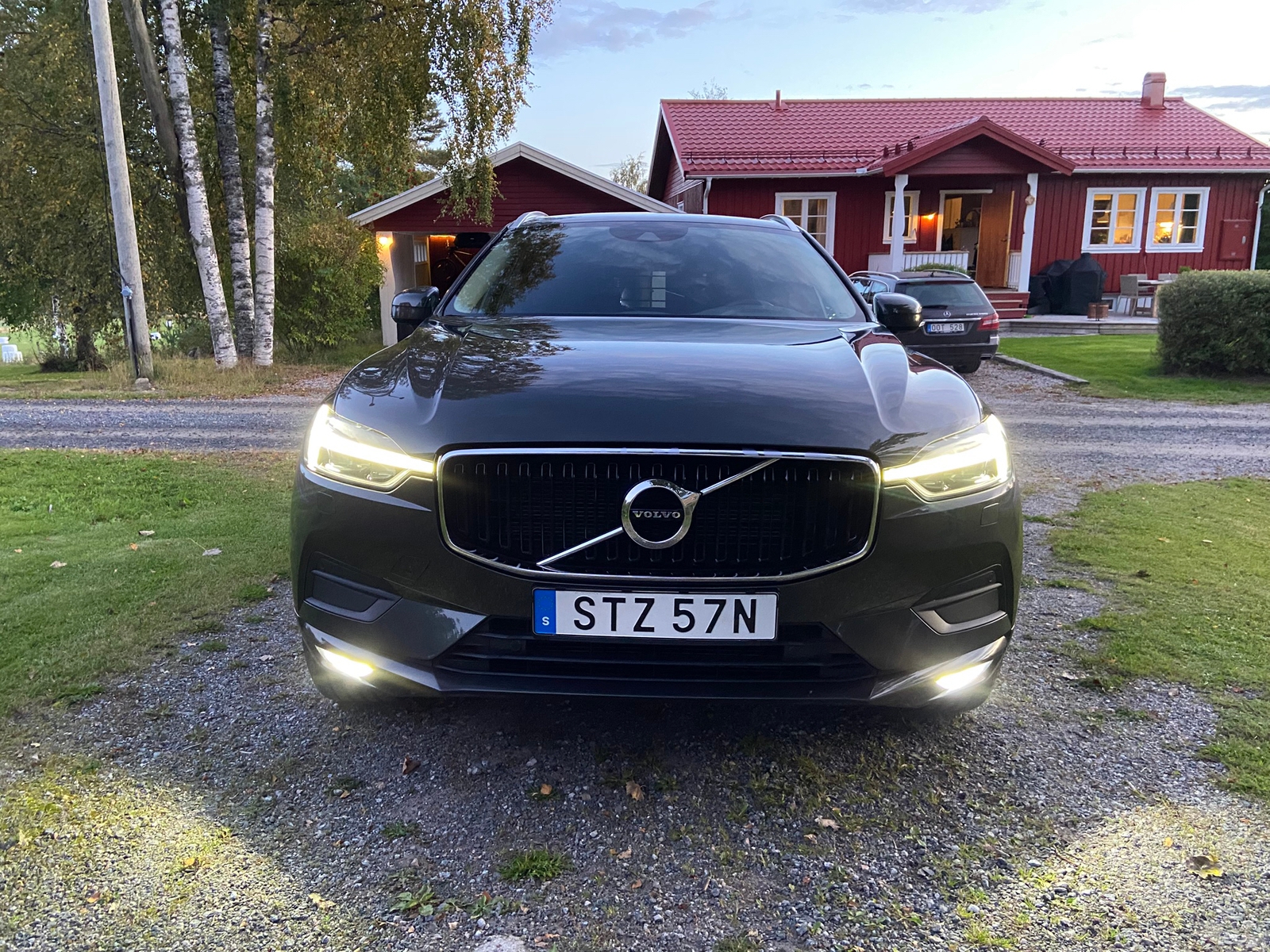 Volvo XC60 B4 AWD Geartronic 2021, photo 7/10