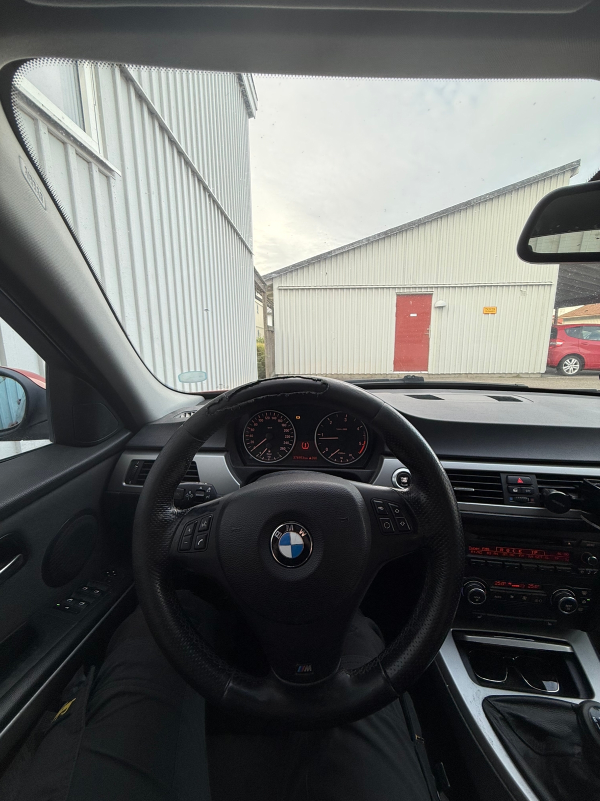 BMW 320d 2007, bild 3/10