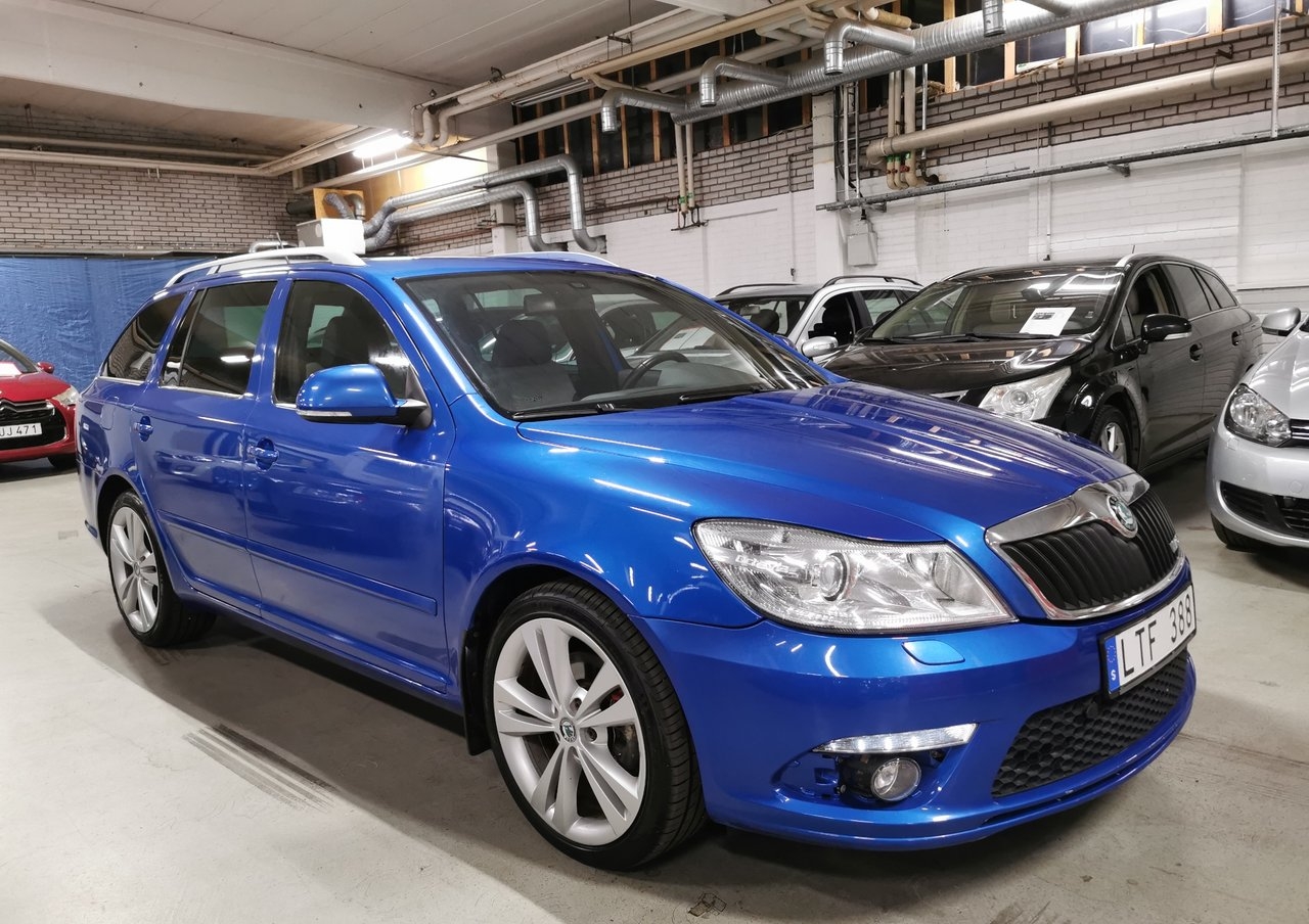 Skoda Octavia 2012, bild 2/10