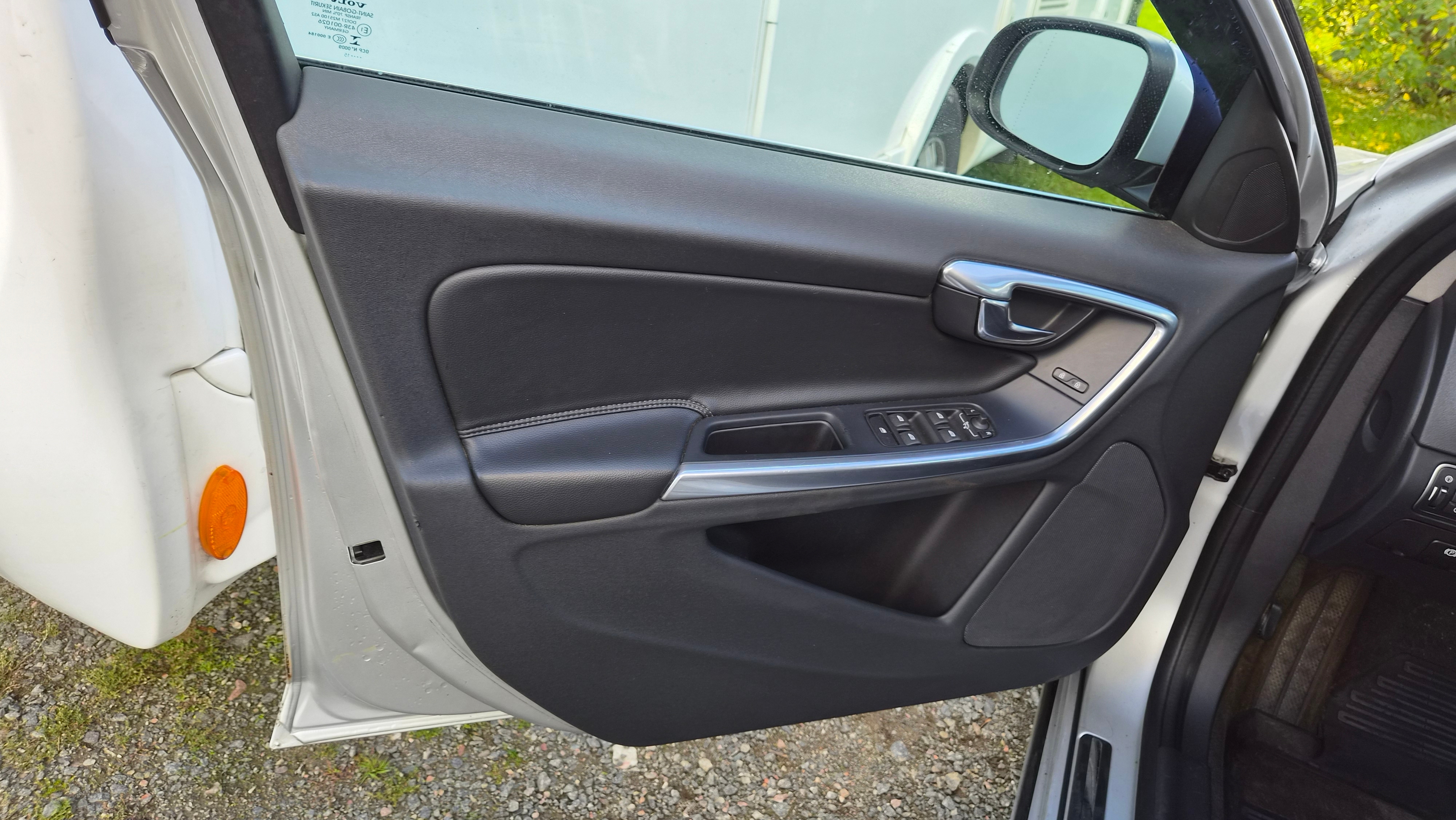 Volvo V60 D4 Geartronic 2016, bild 7/9