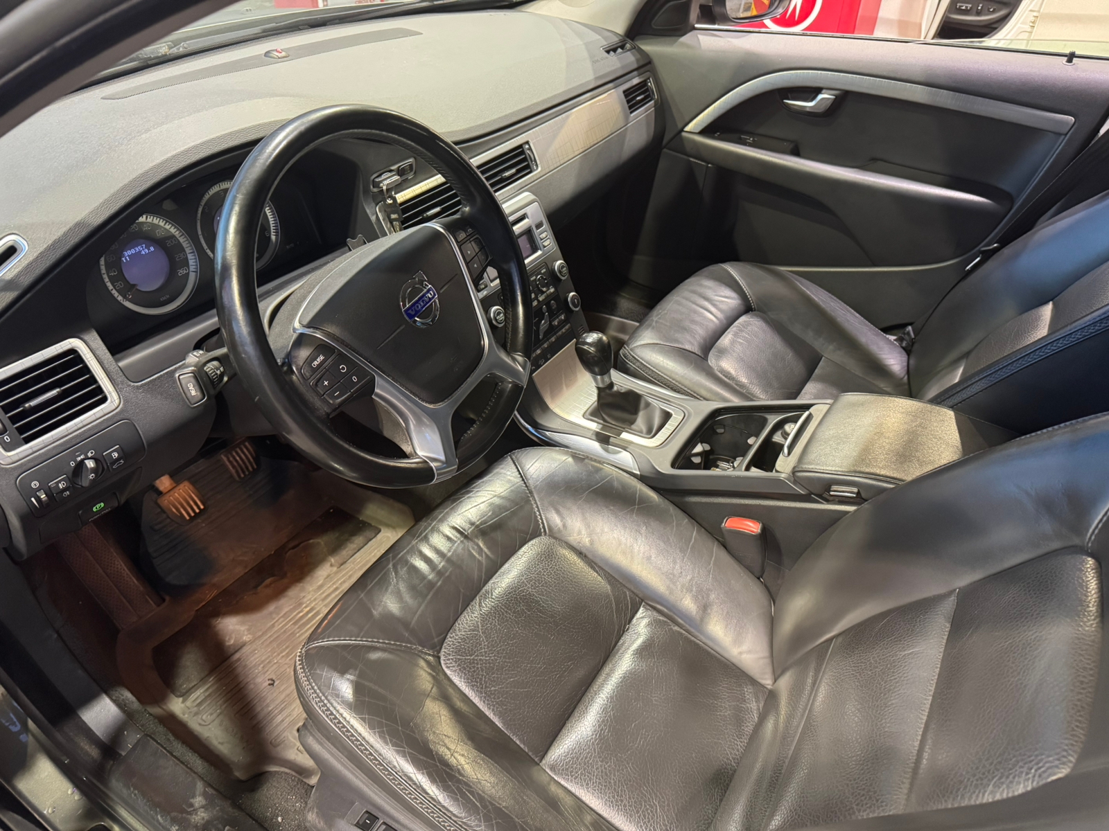 Volvo XC70 D3 AWD Manuell 2011, bild 4/5