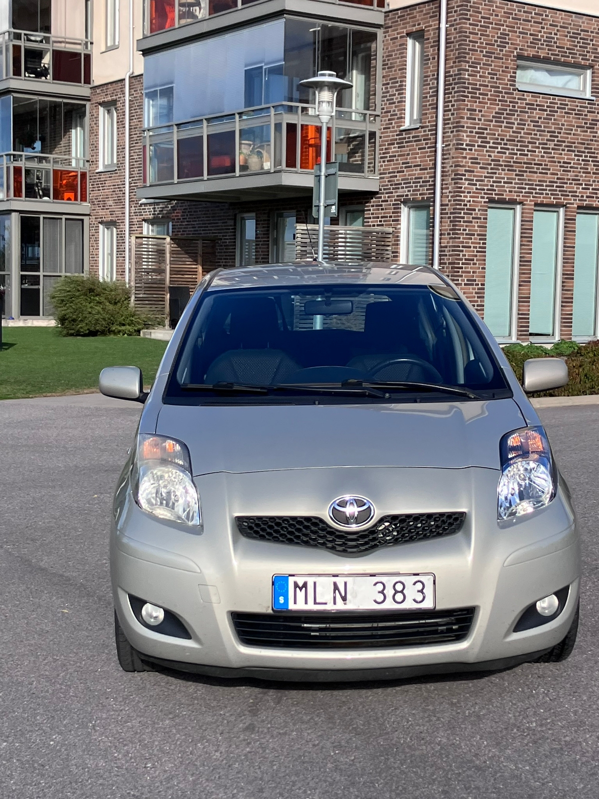 Toyota Yaris 2010, bild 2/7
