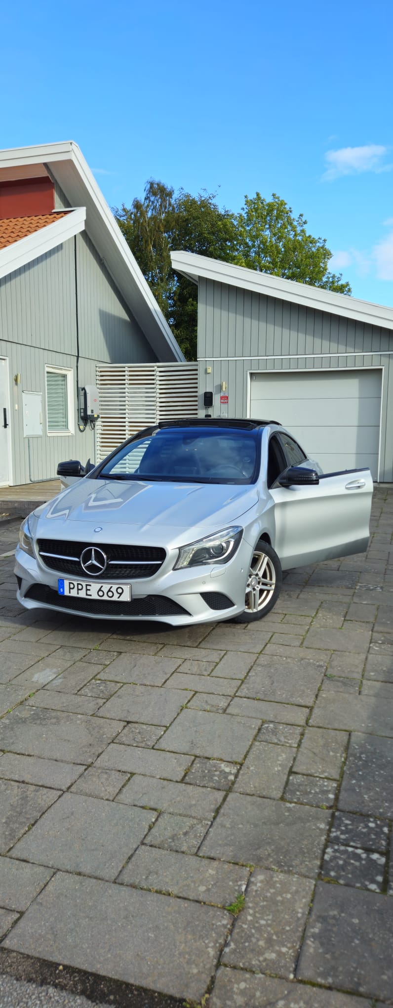 Mercedes-Benz CLA 200 7G-DCT 2015, kuva 2/8