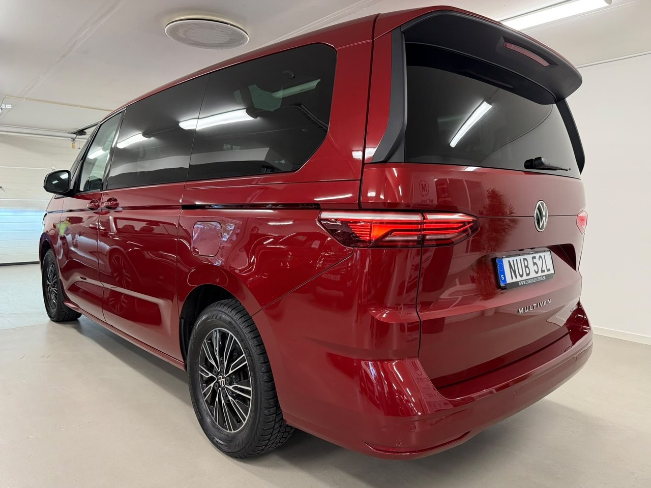 Volkswagen Multivan 2023, photo 4/10