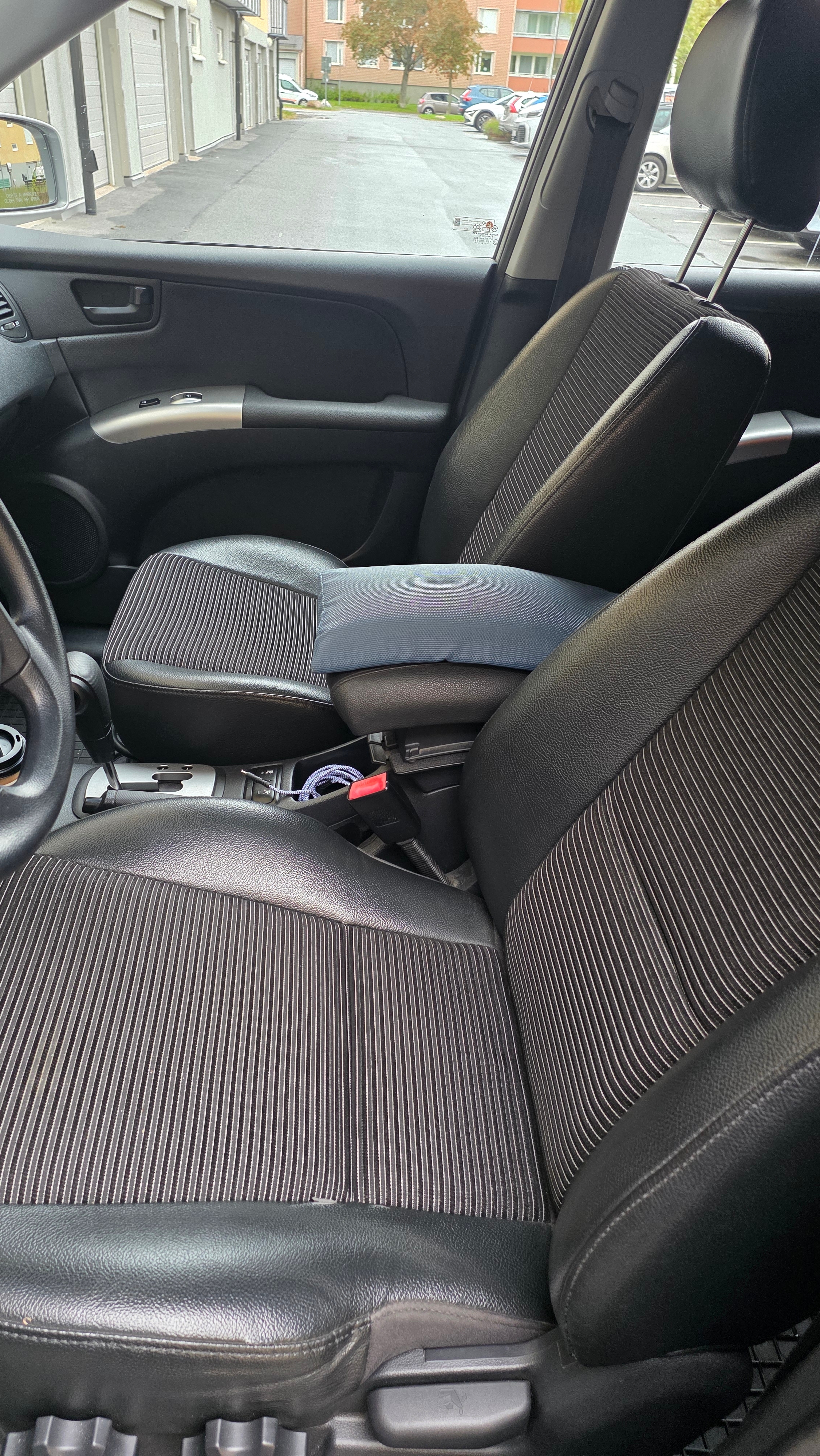 Kia Sportage 2.7 V6 4WD Automatisk 2005, bild 2/9