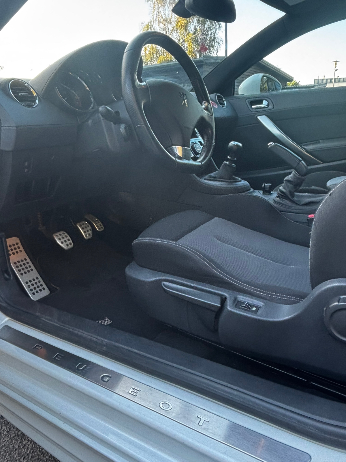 Peugeot RCZ 1.6 THP Manuell 2010, photo 5/10