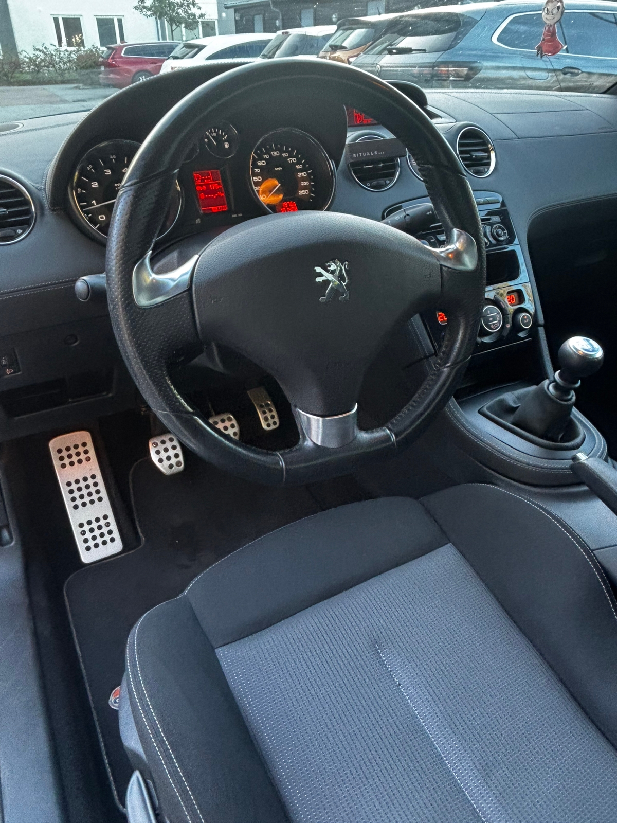 Peugeot RCZ 1.6 THP Manuell 2010, photo 6/10