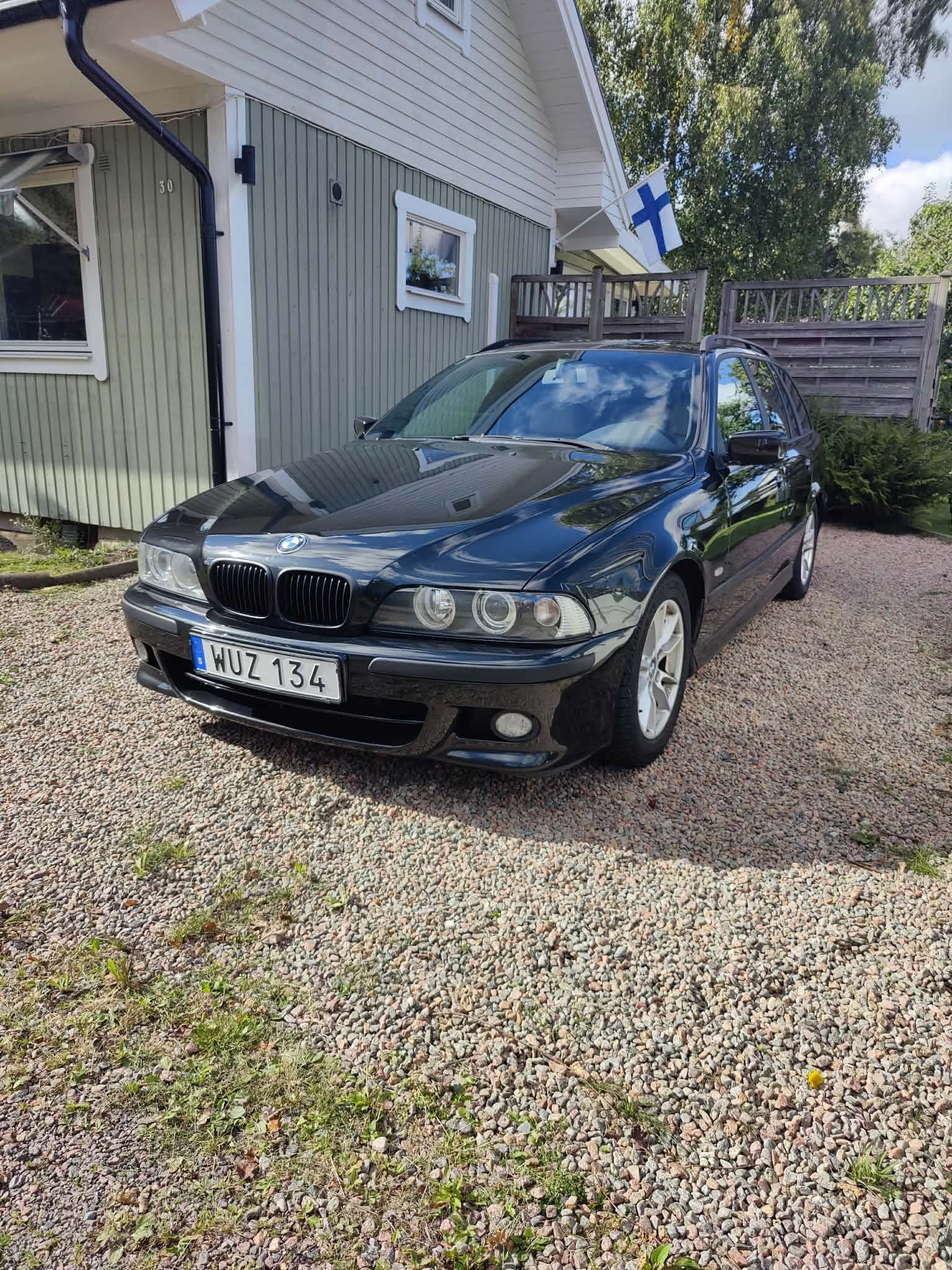 BMW 530