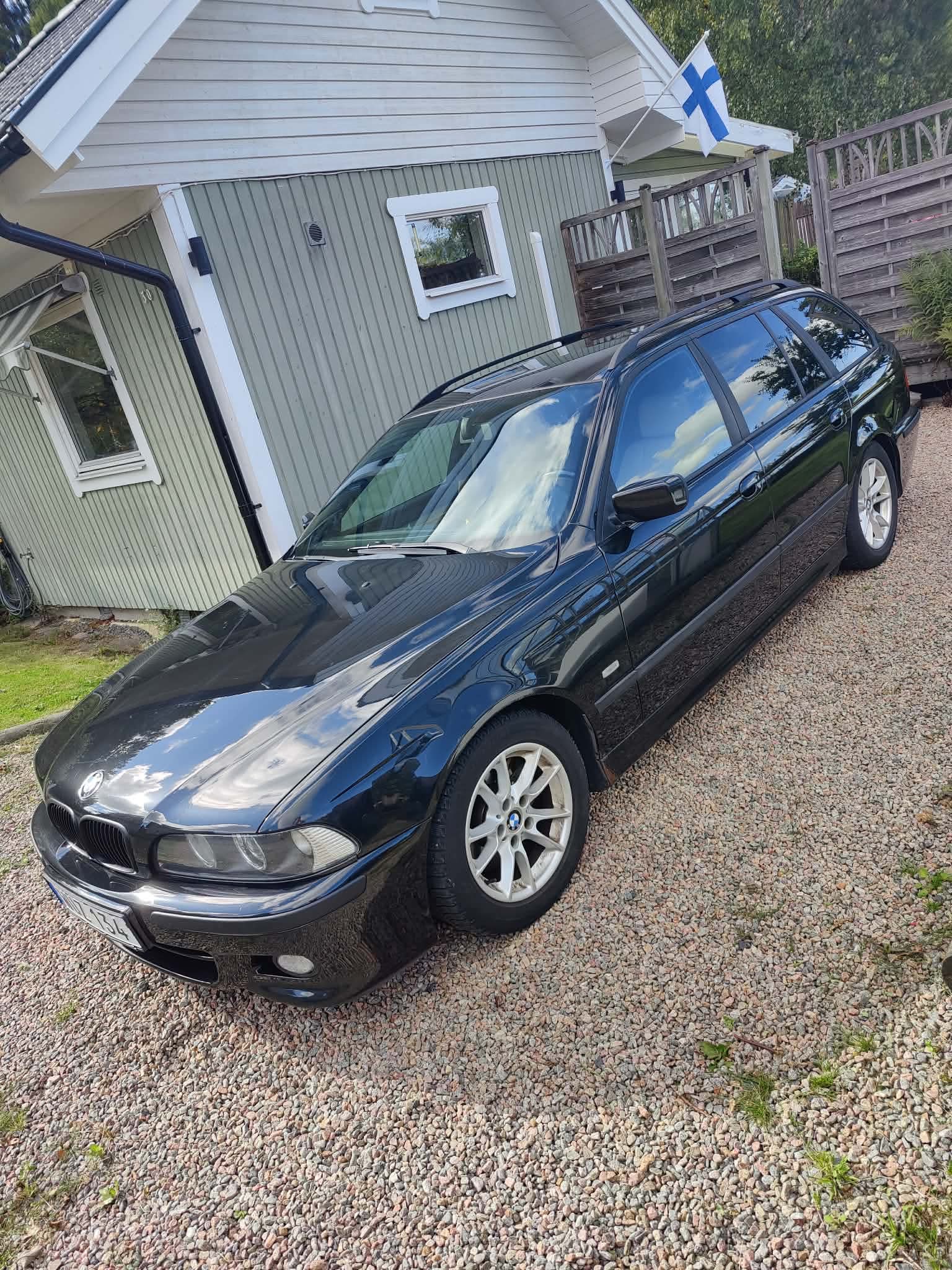 BMW 530 i Touring Automatisk M-Sport 2002, bild 2/10