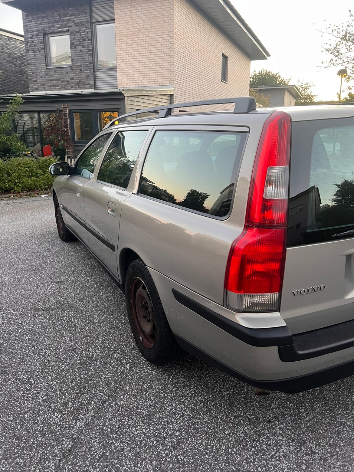 Volvo V70 2.4 Manuell 2001, bild 6/10